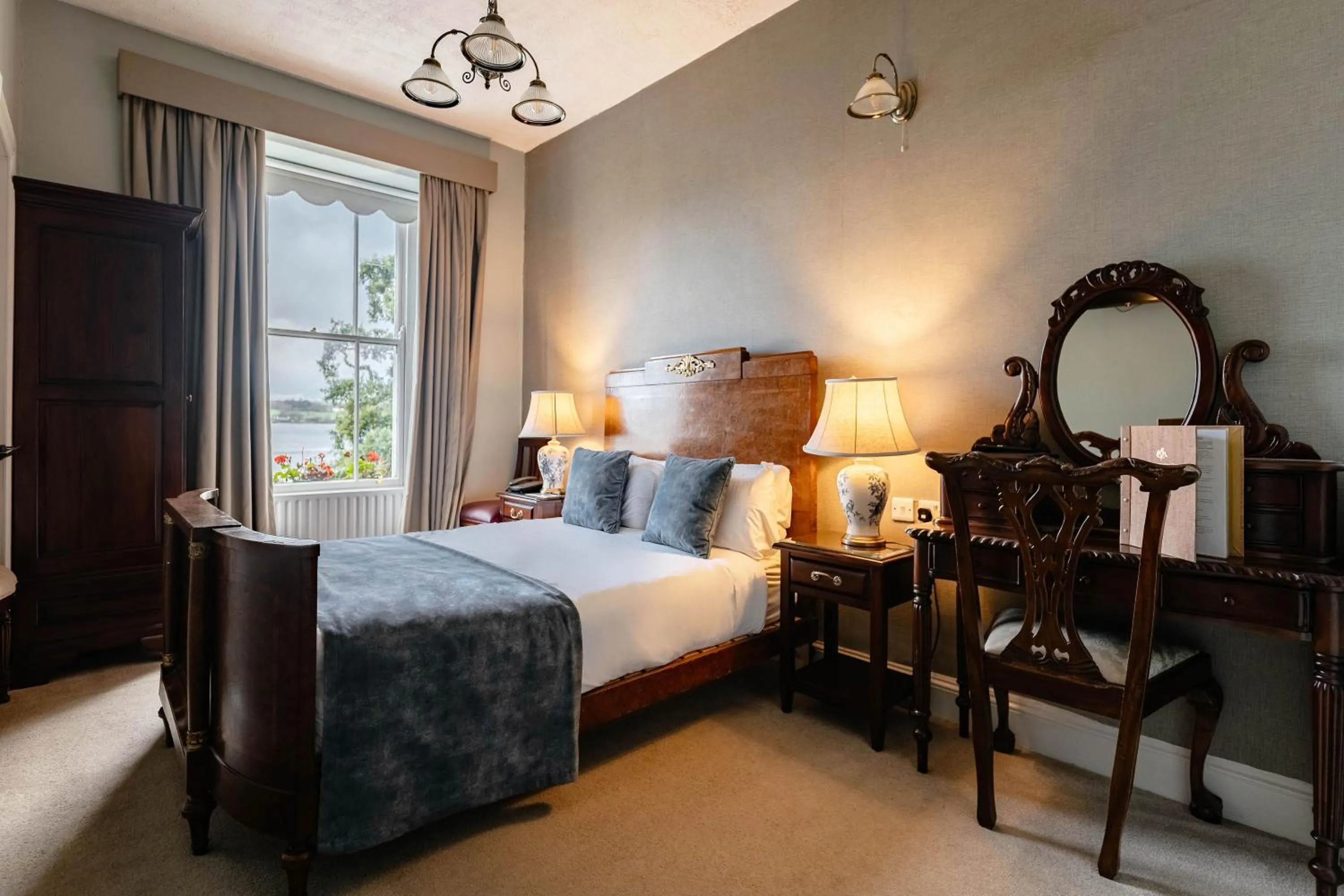 Courtmacsherry Hotel
