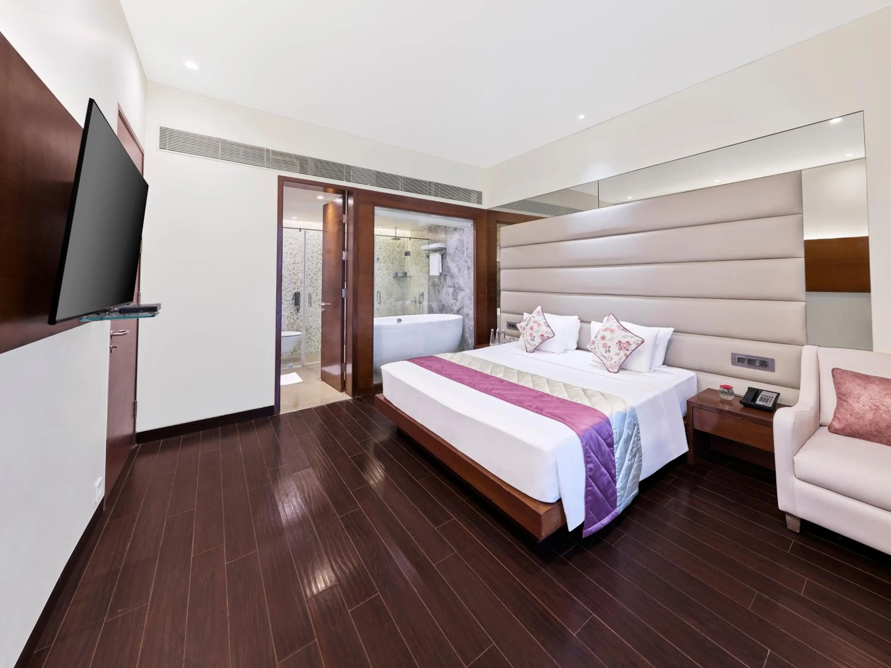 Bed in Vivanta Pune, Hinjawadi