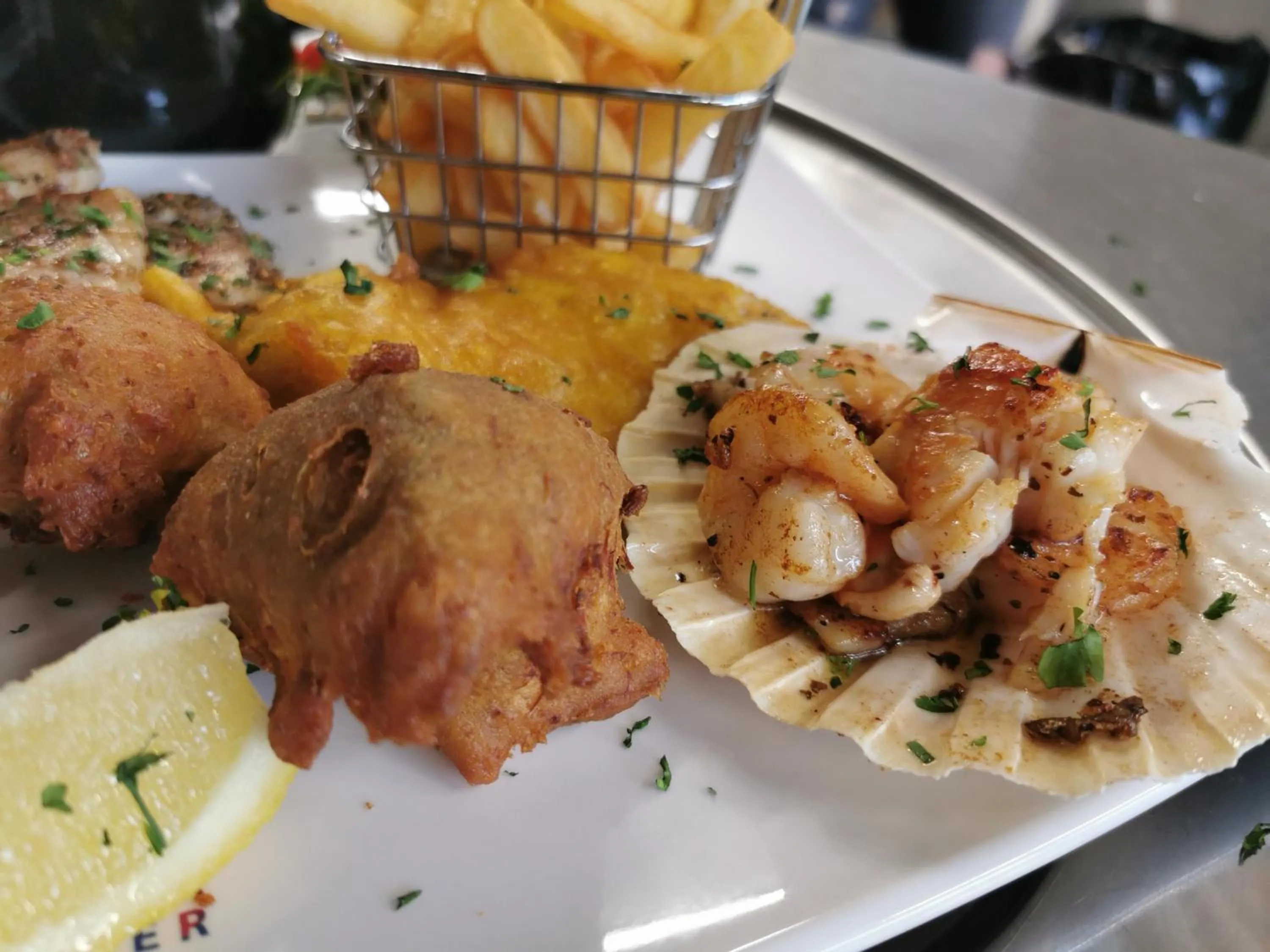 Food and drinks in Murray Arms Hotel and Seafood Restaurant, Orkney