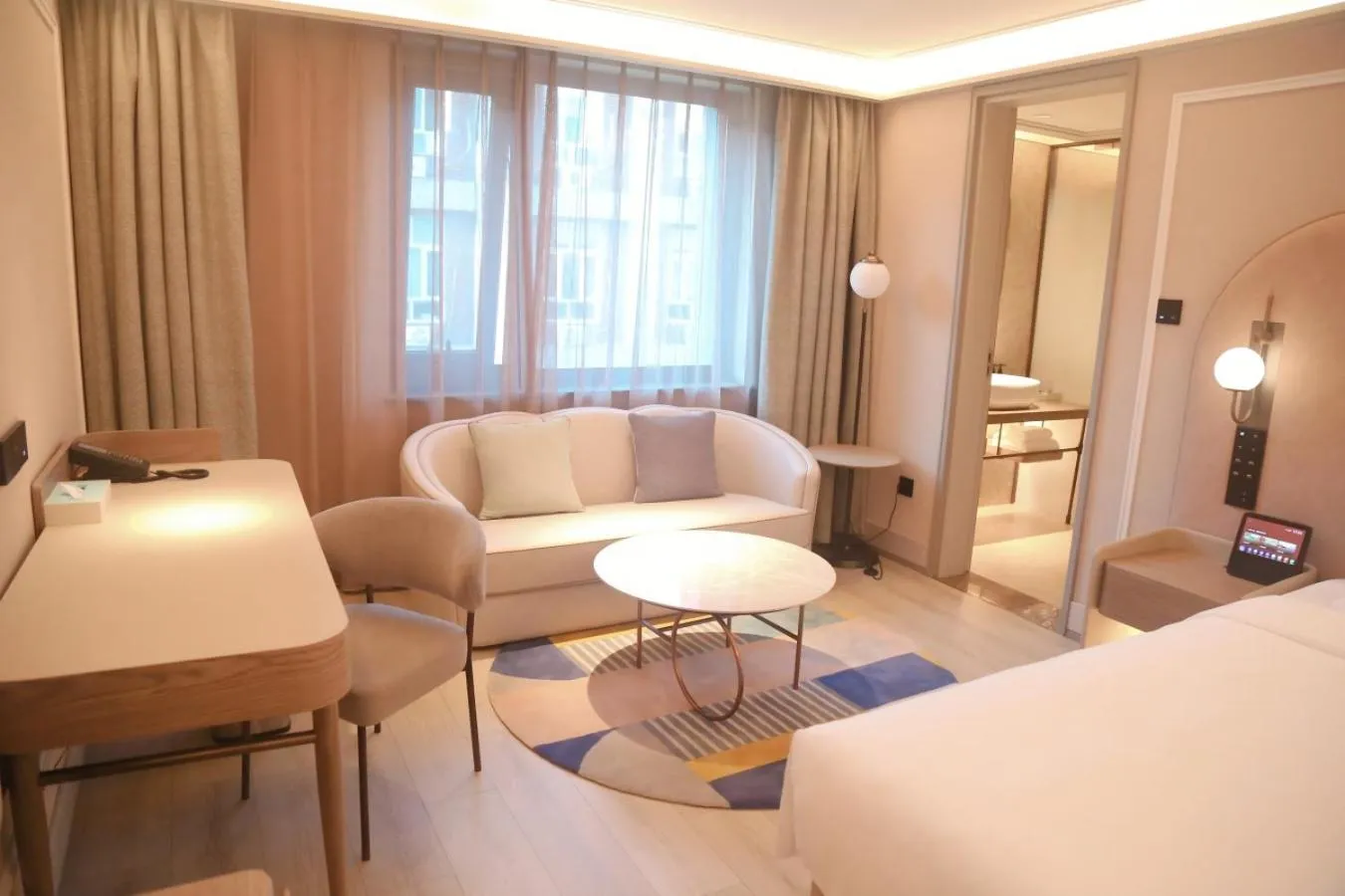 Seating area, Bed in Mercure Beijing Anzhen Olympic Center