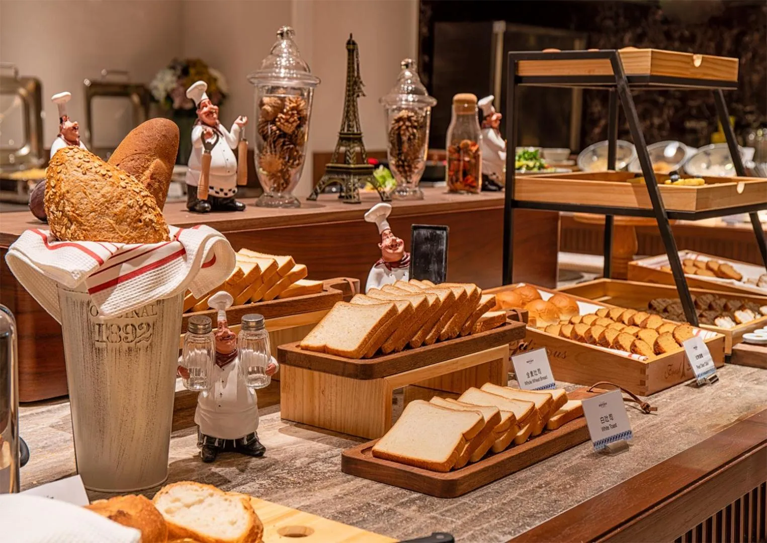 Restaurant/places to eat in Mercure Xi'an High-tech Zone Center