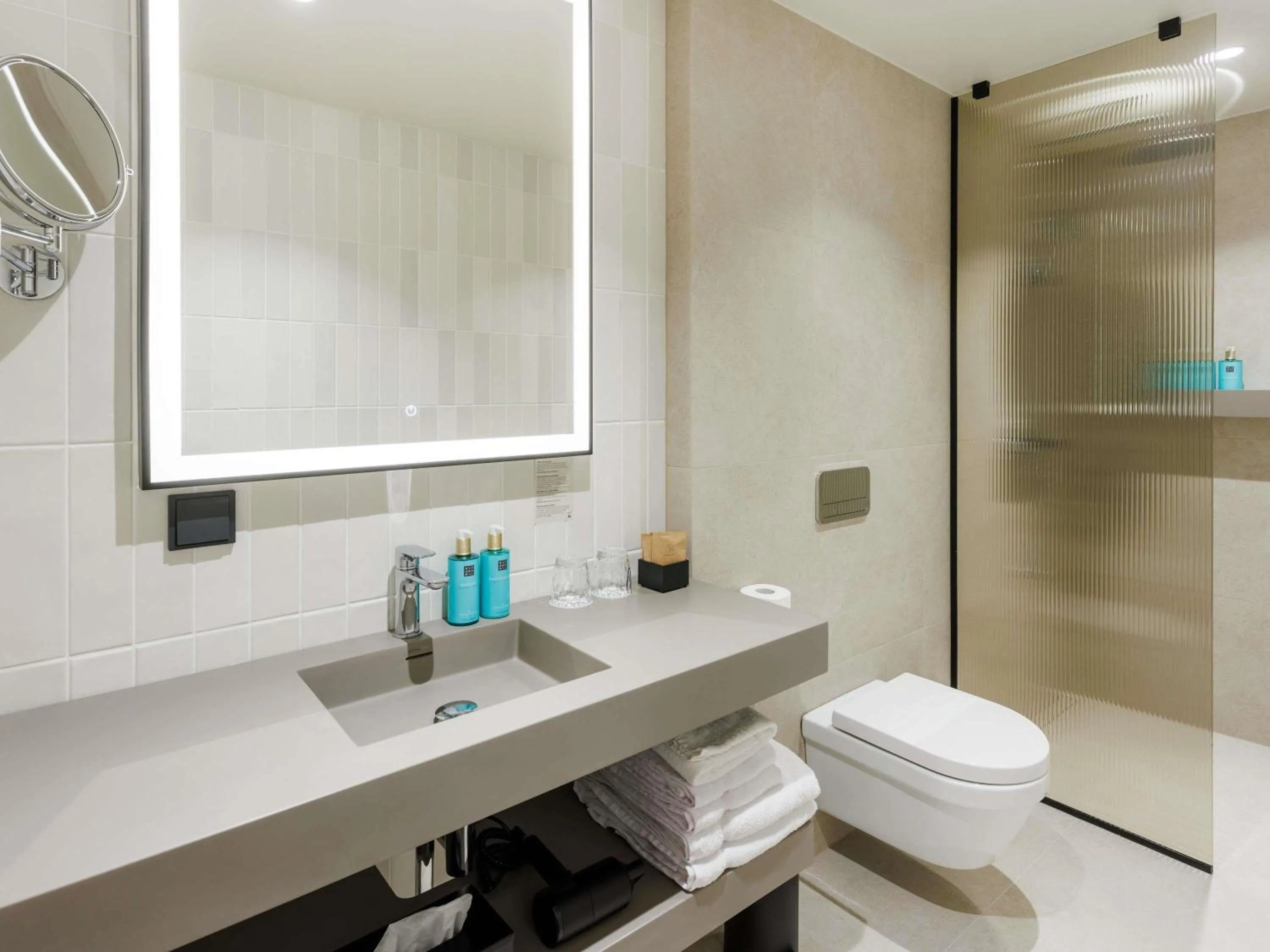 Bedroom in Novotel Tallinn