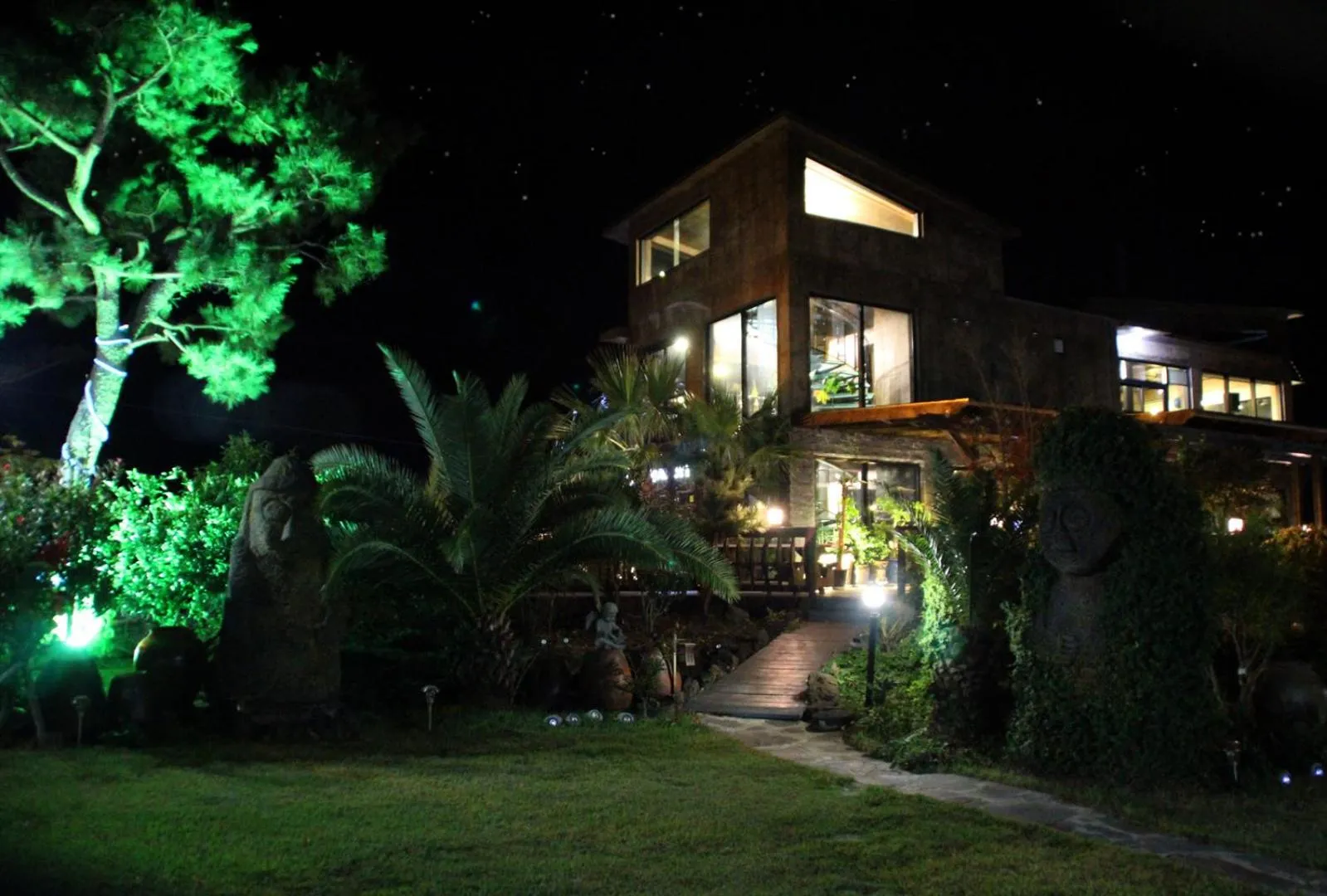 Property building in Mirvill Pension & Resort