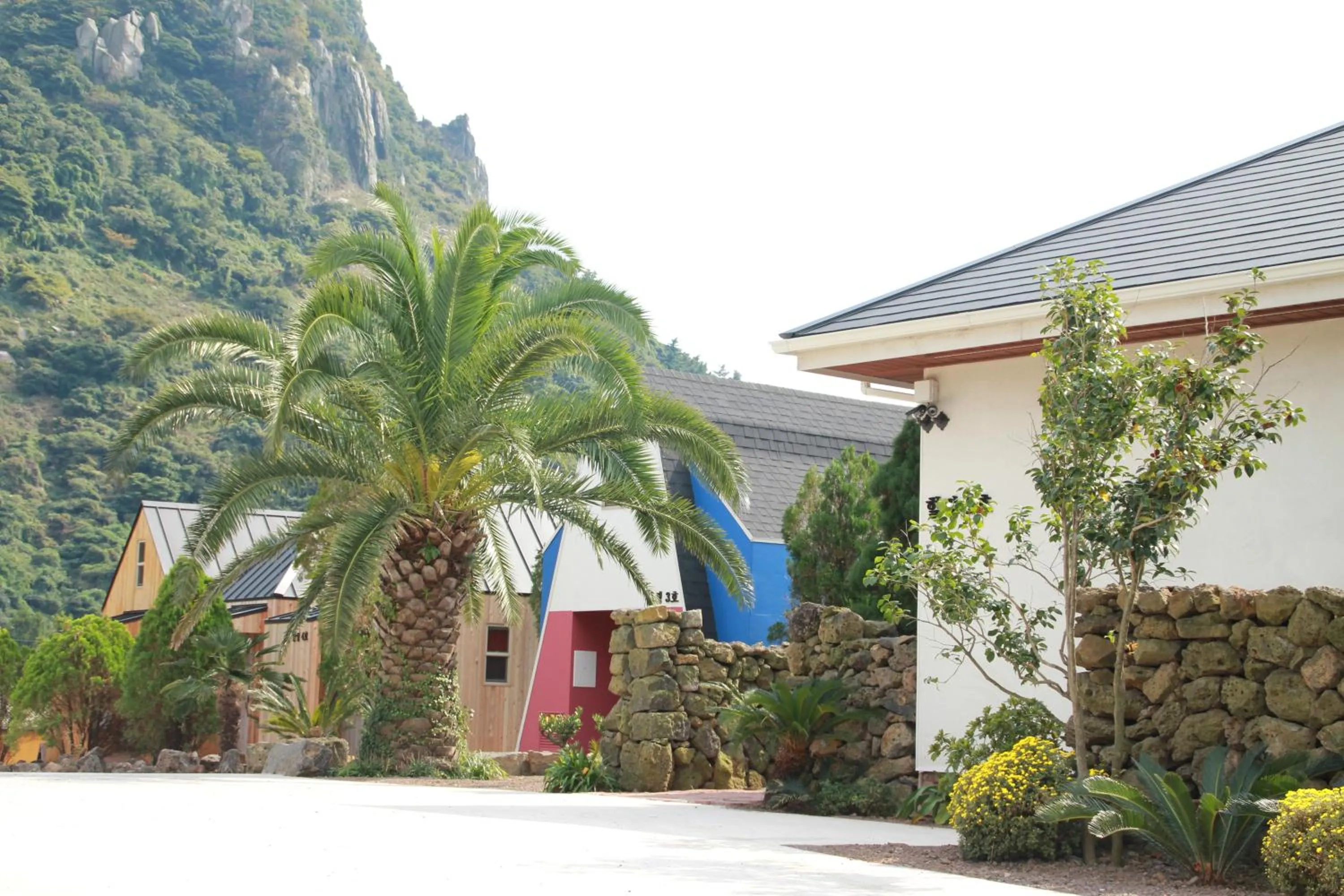 Facade/entrance in Mirvill Pension & Resort