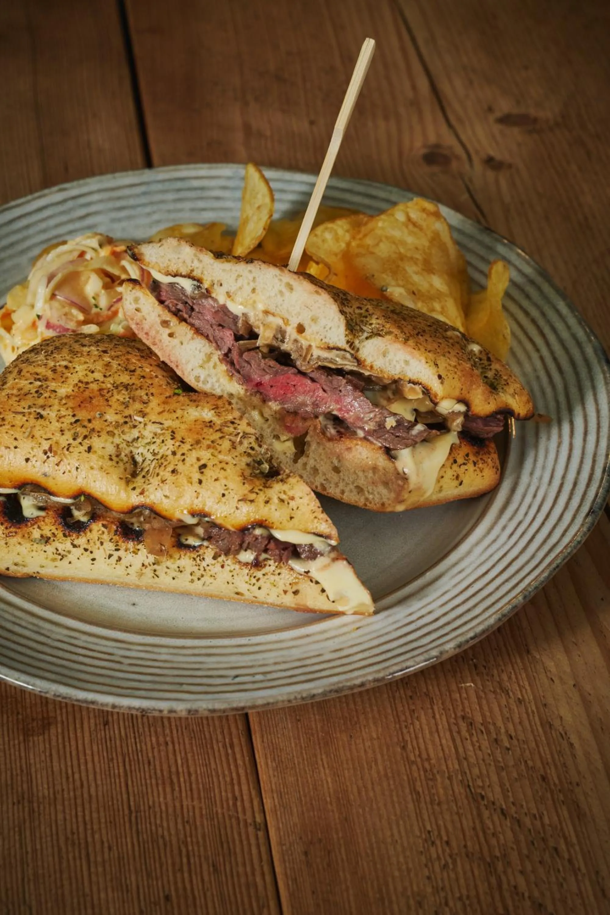 Food and drinks in Bankes Arms Hotel