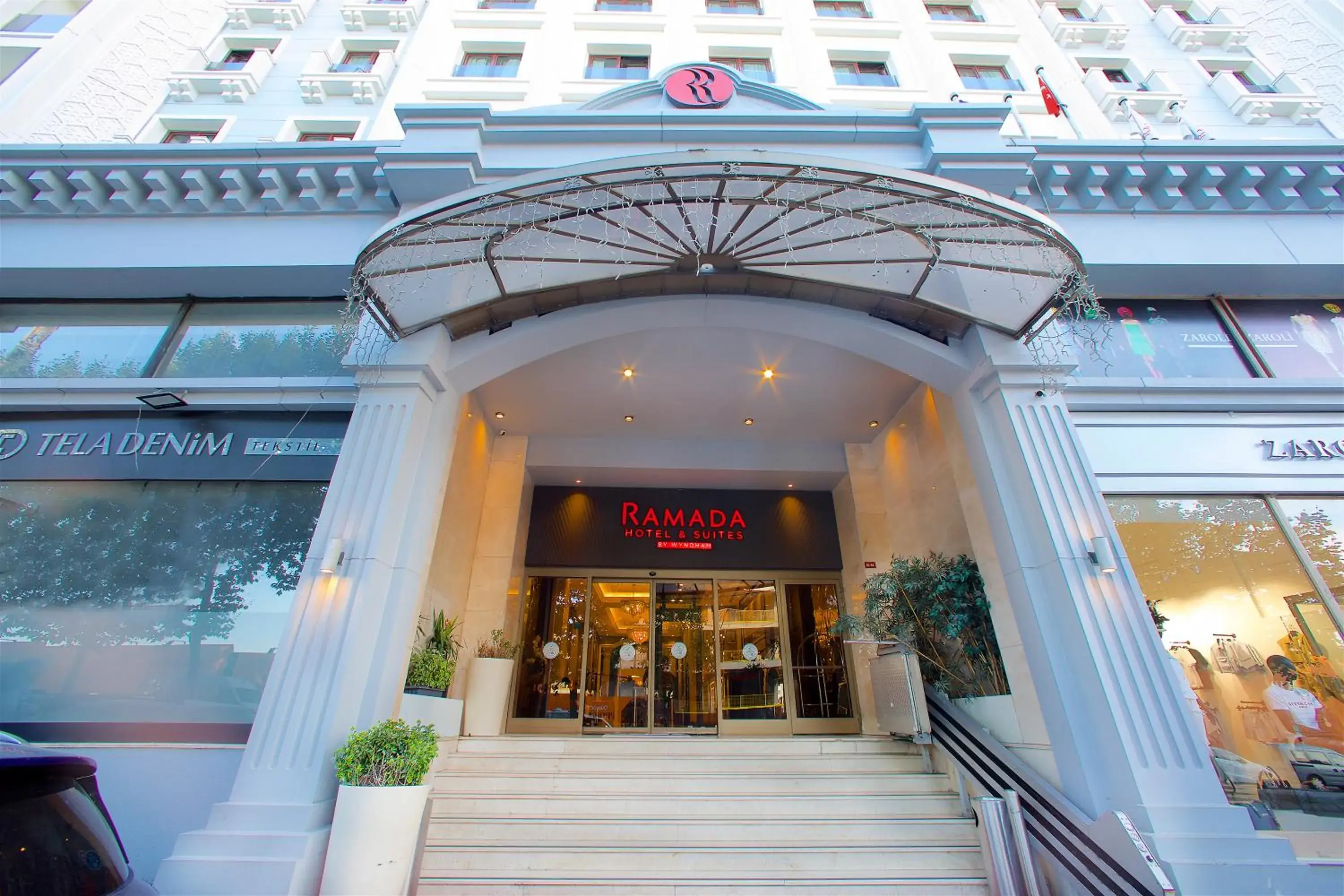Property building in Ramada by Wyndham Istanbul Merter Property building in Ramada by Wyndham Istanbul Merter