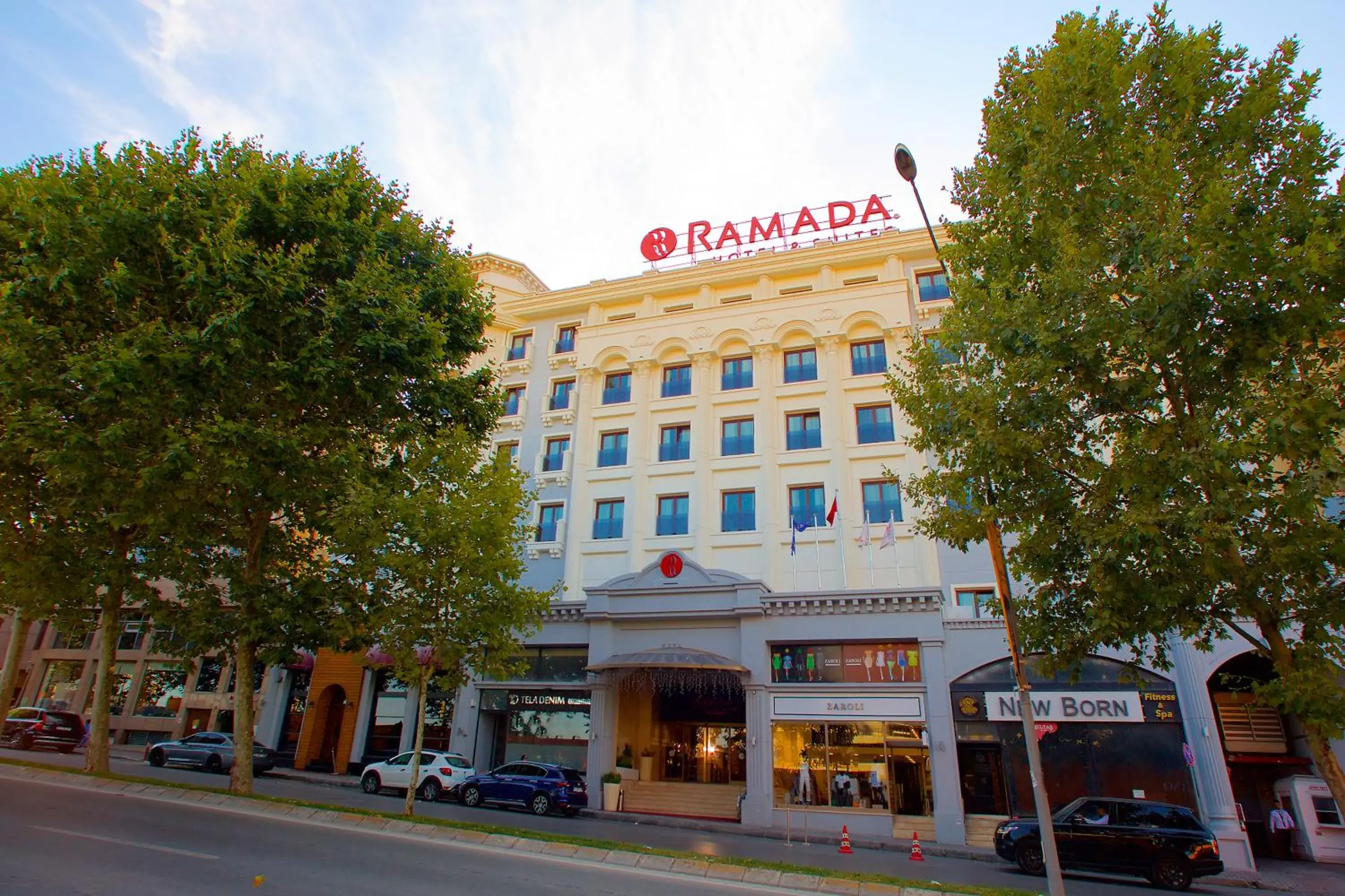 Property building in Ramada by Wyndham Istanbul Merter Property building in Ramada by Wyndham Istanbul Merter