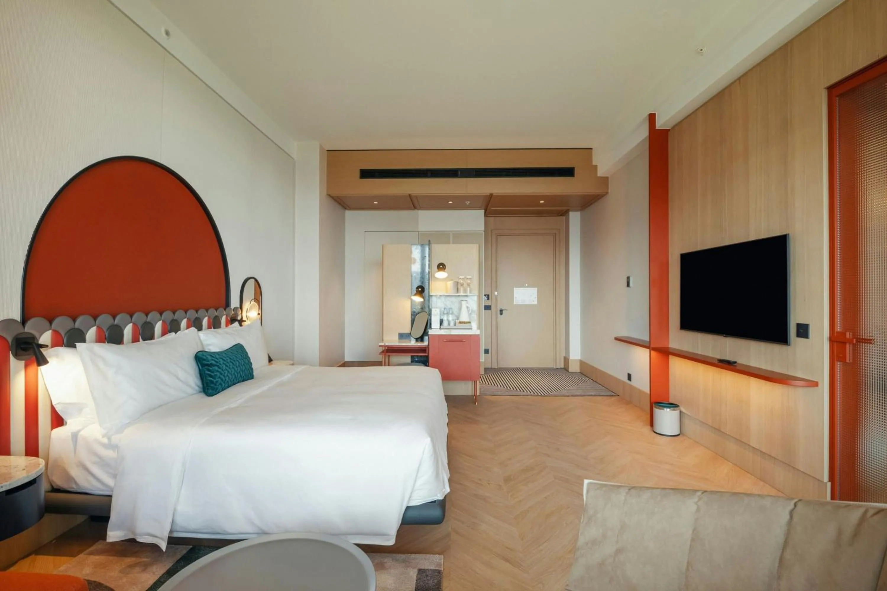 Photo of the whole room, Bed in Paragraph Golf & Spa Tabori, Autograph Collection