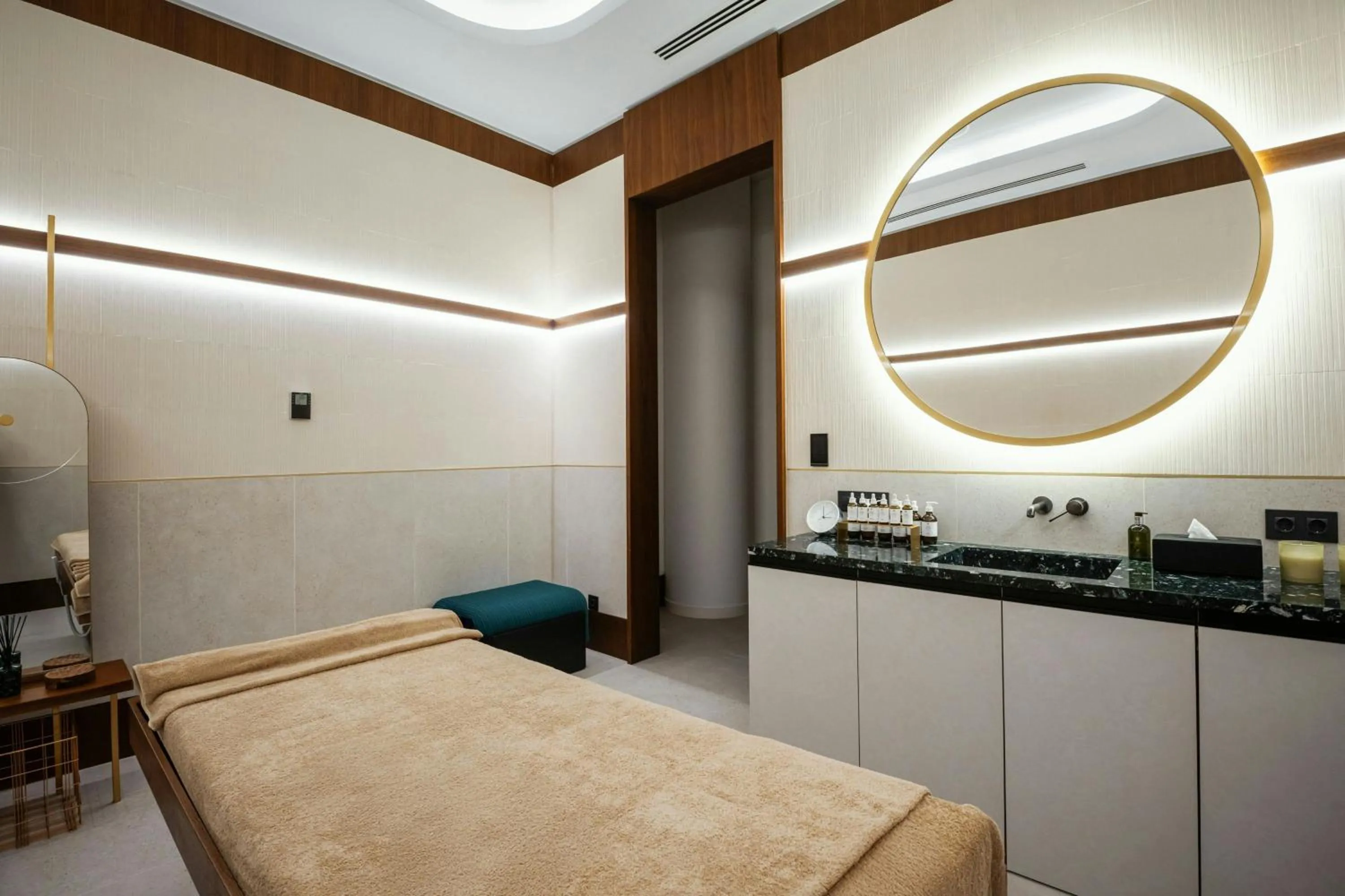 Spa and wellness centre/facilities, Bed in Paragraph Golf & Spa Tabori, Autograph Collection