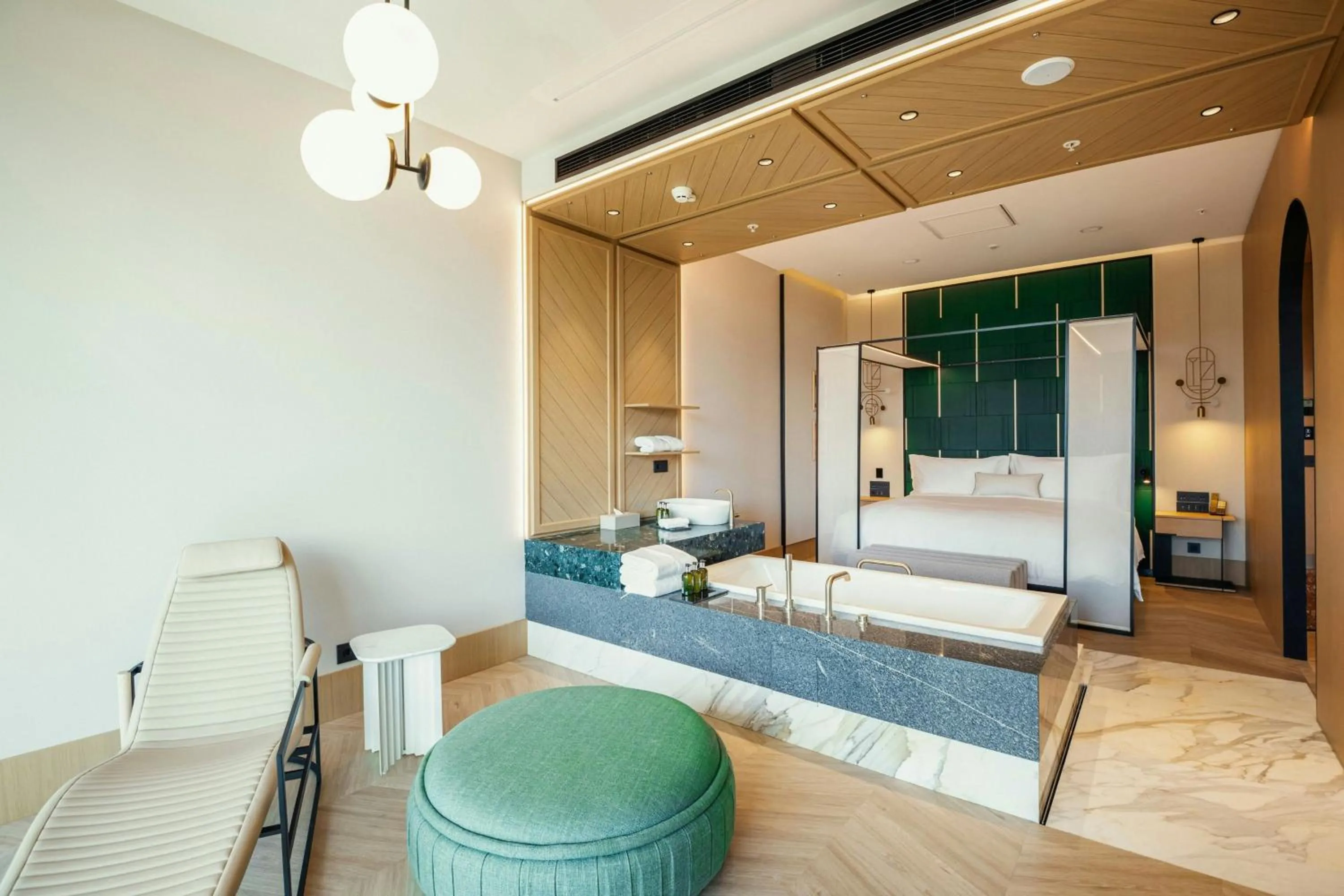 Photo of the whole room in Paragraph Golf & Spa Tabori, Autograph Collection