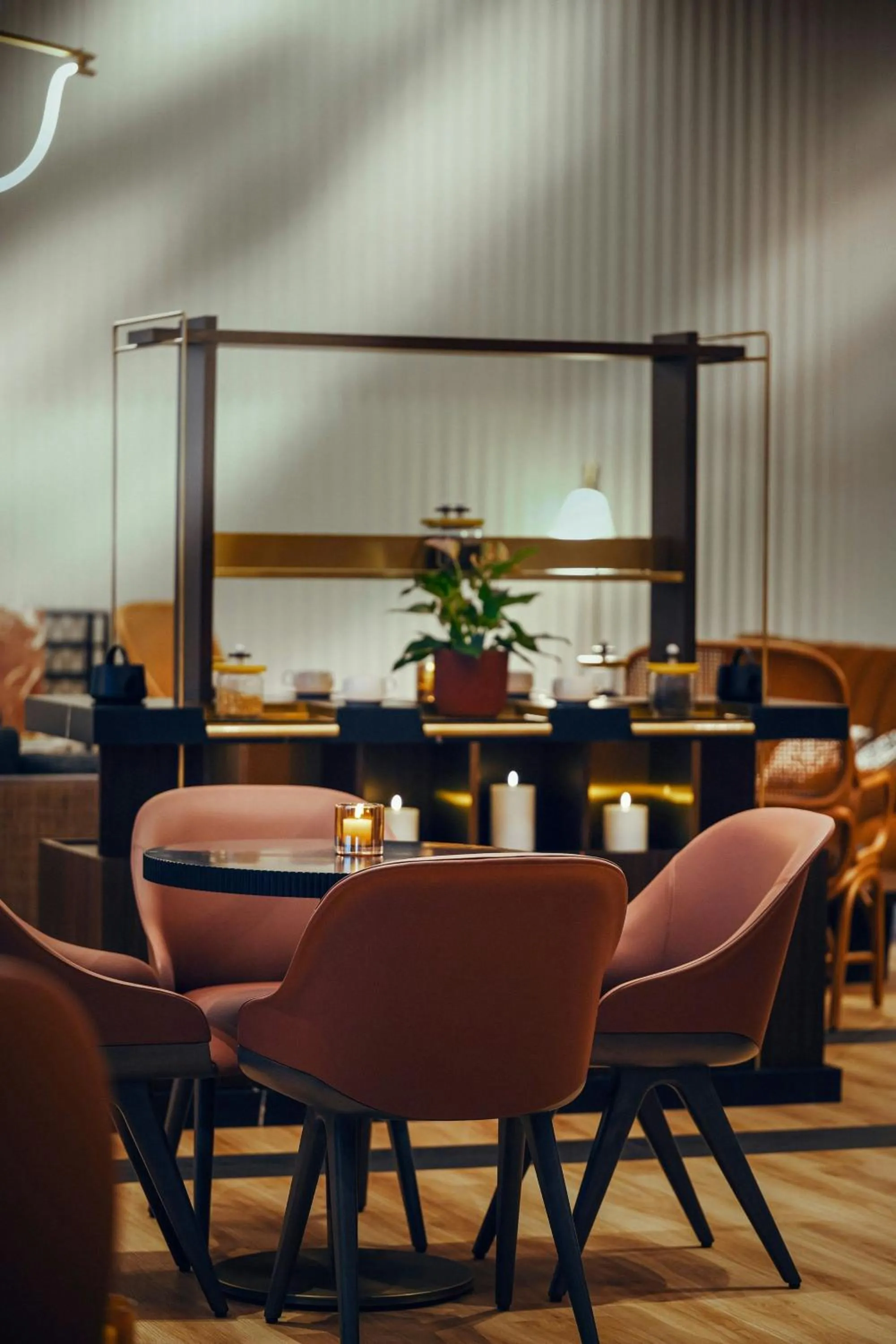 Lounge or bar in Paragraph Golf & Spa Tabori, Autograph Collection