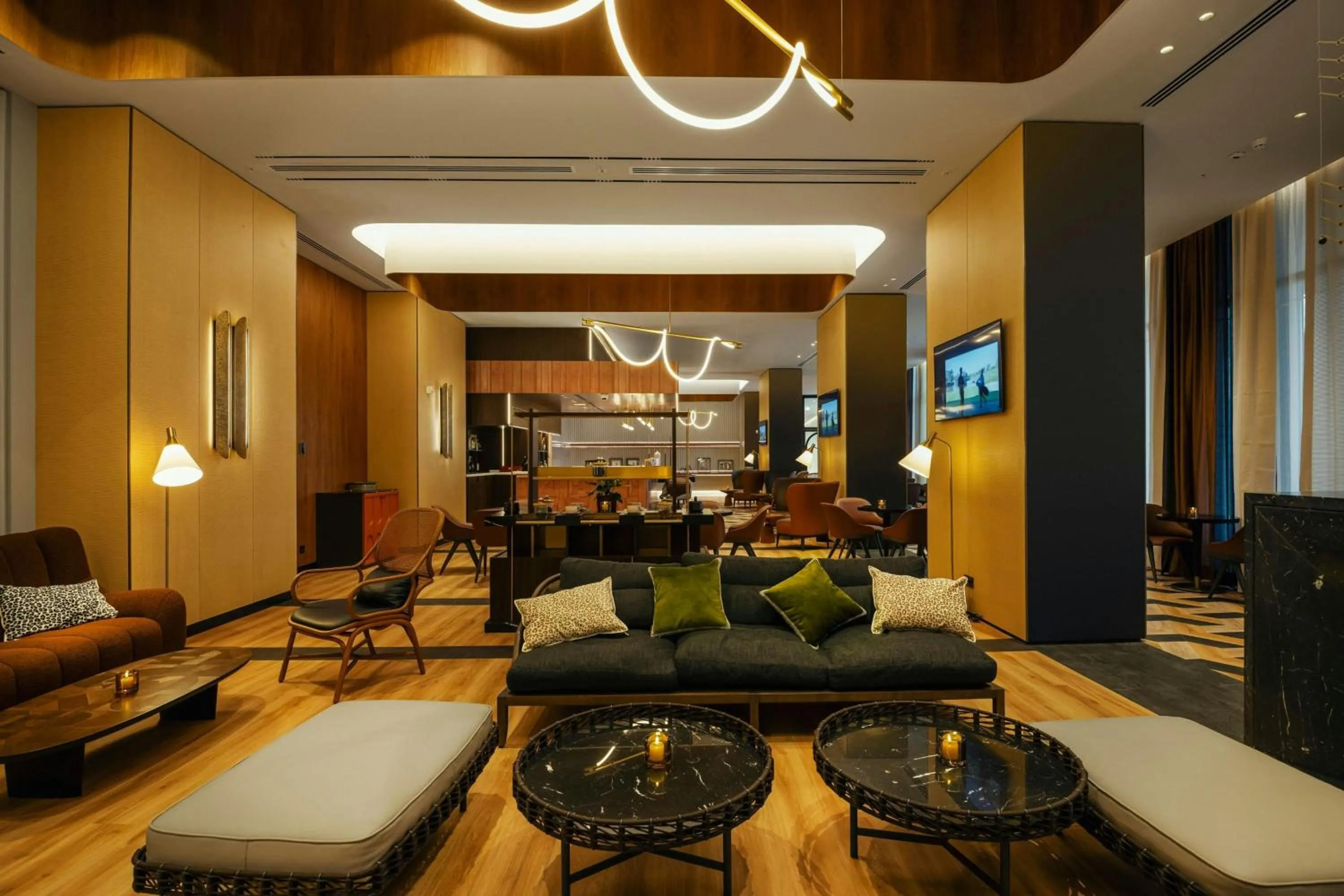Lounge or bar in Paragraph Golf & Spa Tabori, Autograph Collection