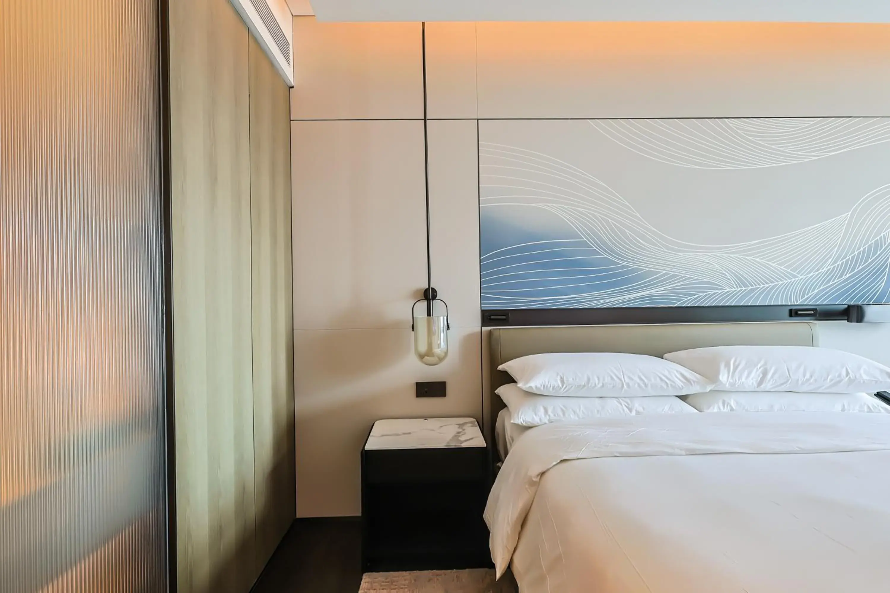 Standard King Room with City View - single occupancy in Courtyard by Marriott Zhuhai Standard King Room with City View - single occupancy in Courtyard by Marriott Zhuhai