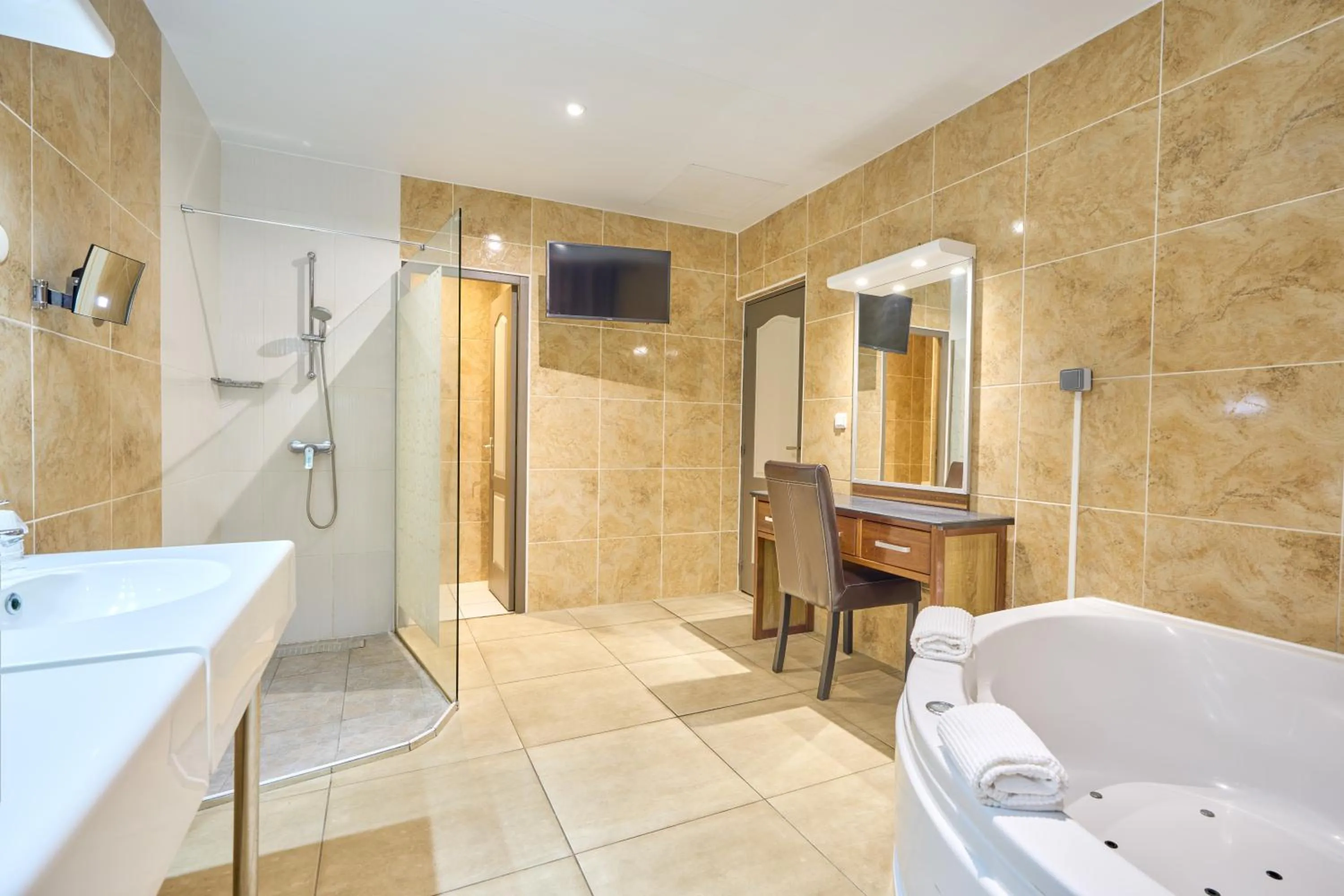 Bathroom in Domaine du lac bleu