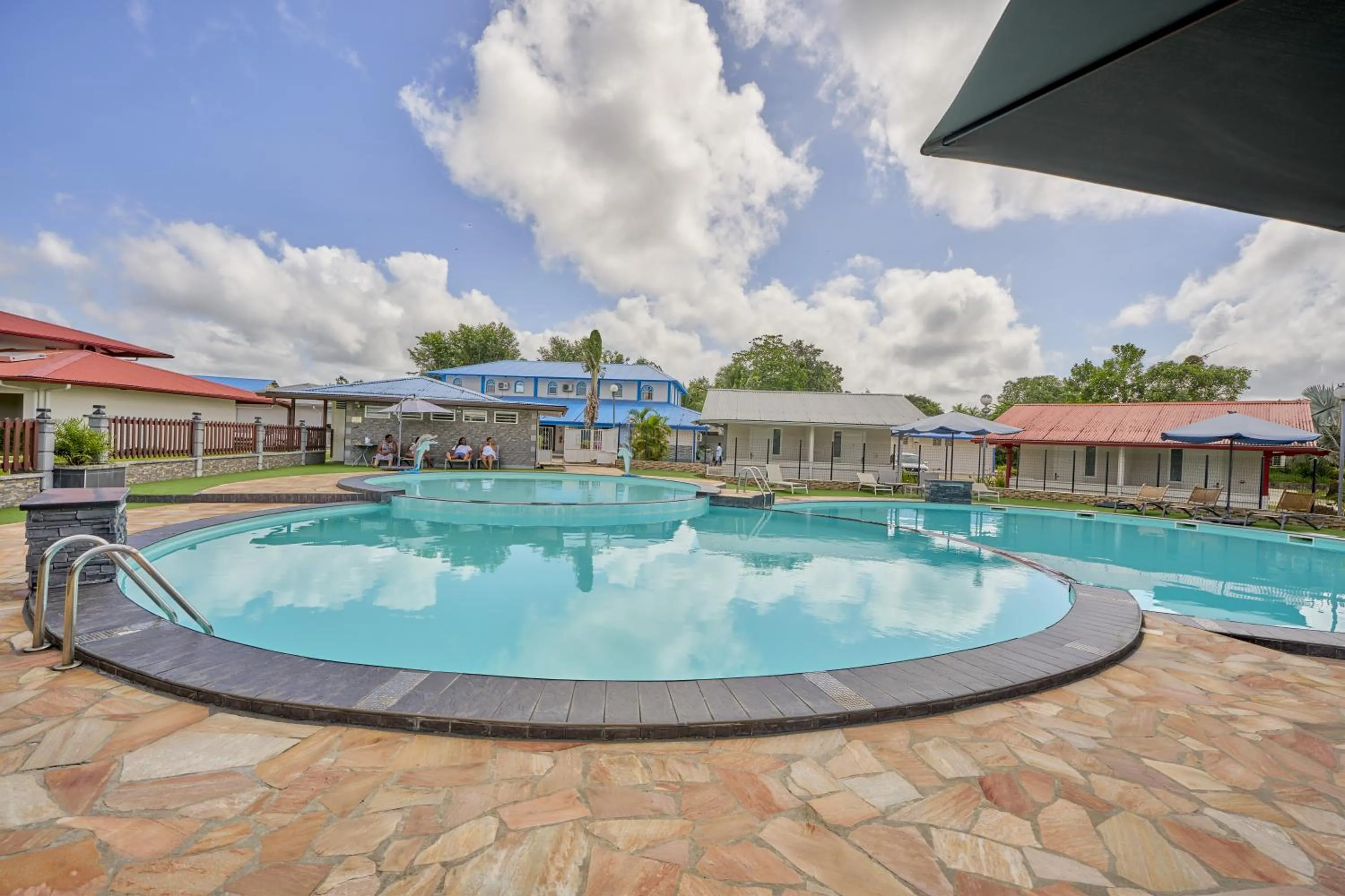 Swimming pool in Domaine du lac bleu