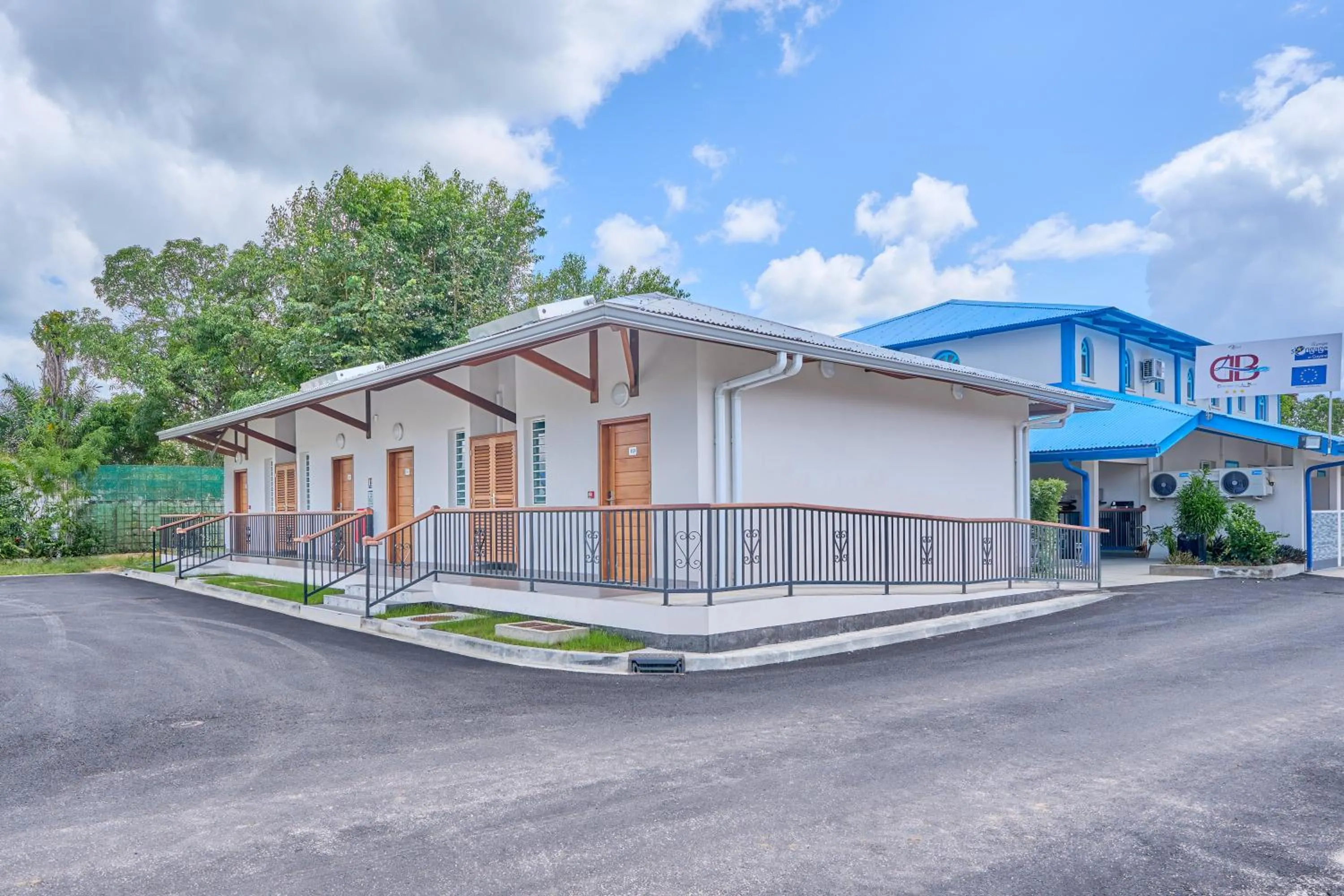 Property building in Domaine du lac bleu