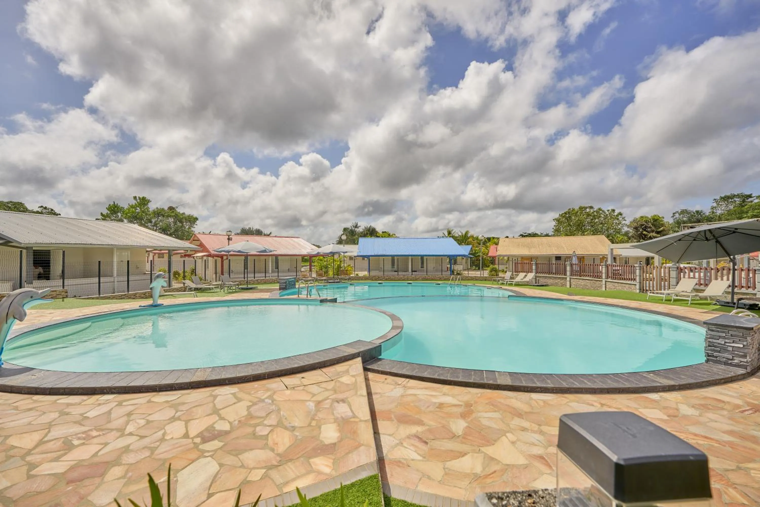 Swimming pool in Domaine du lac bleu