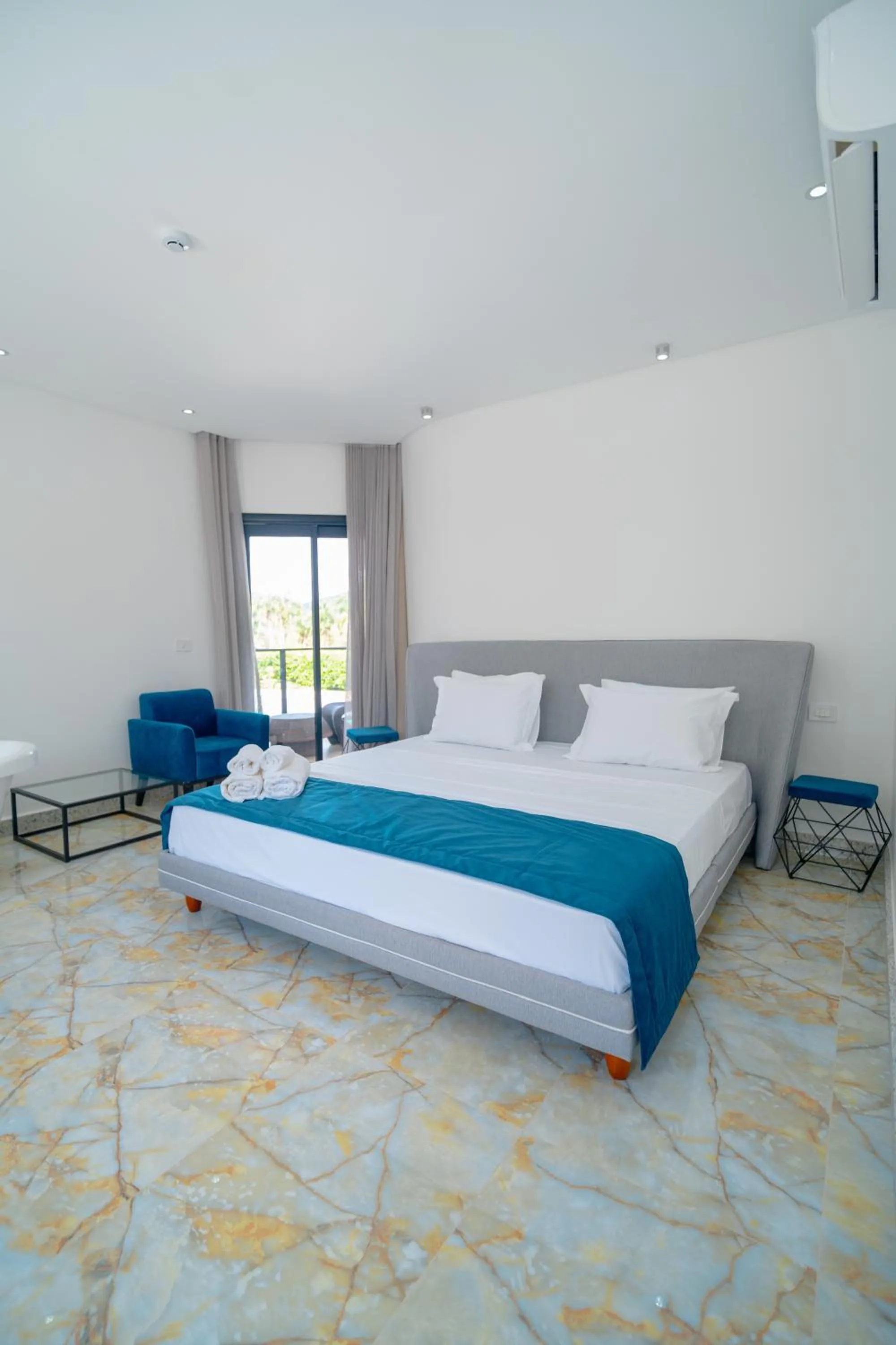 Villa Santorini Boutique & Hotel