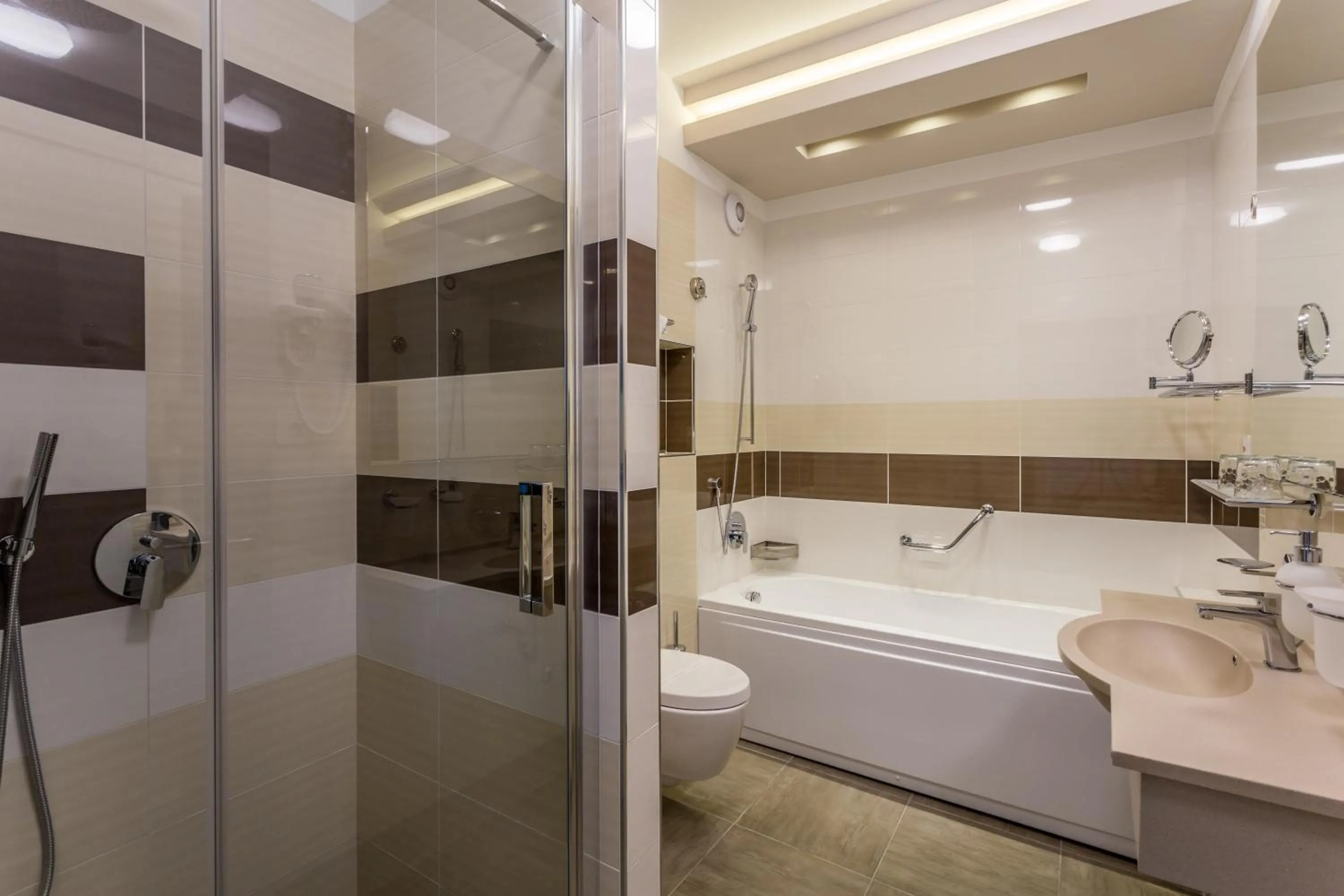 Shower in New Splendid Hotel & Spa - Adults Only (+16)