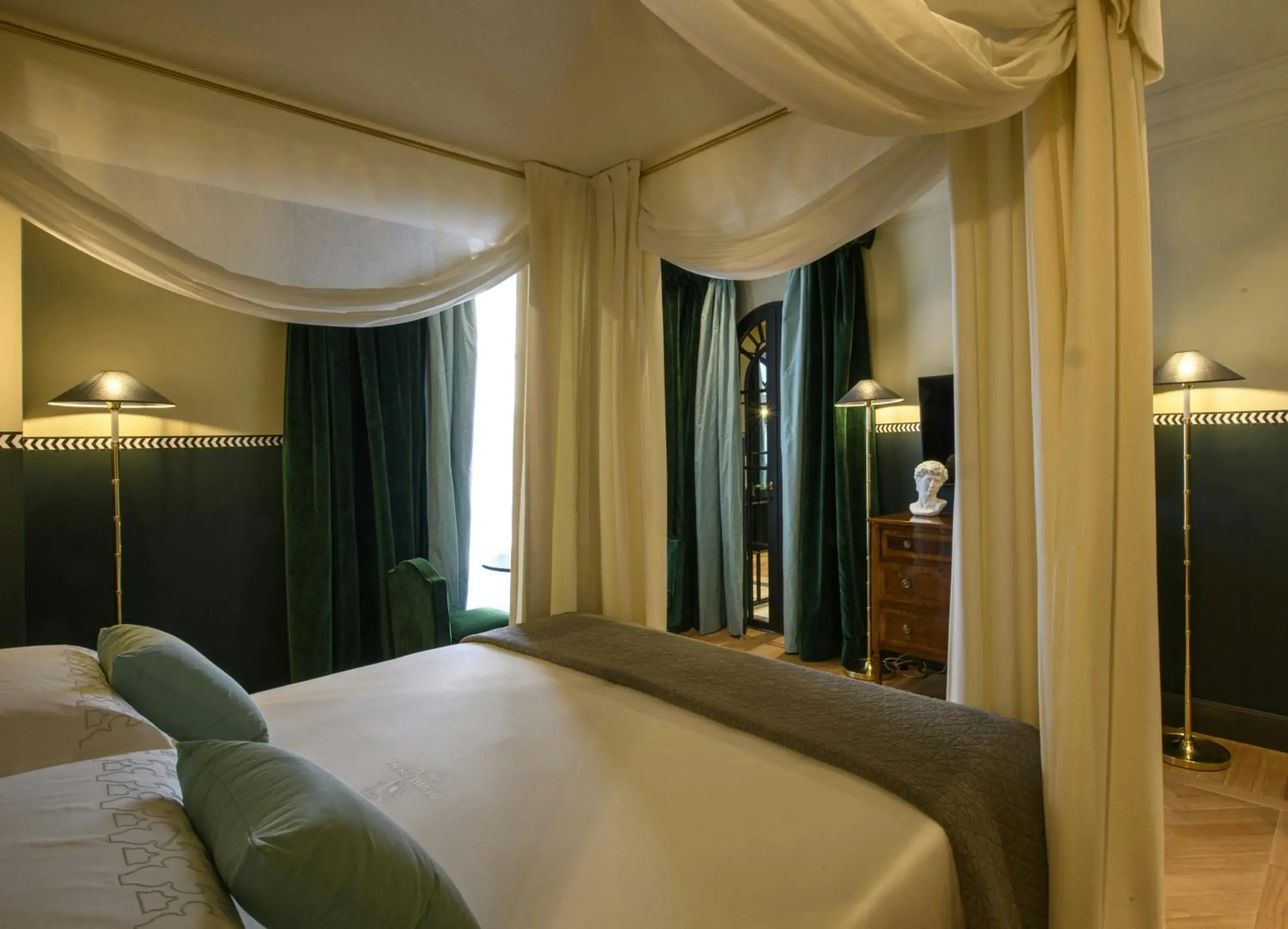 Photo of the whole room, Bed in Helvetia&Bristol Firenze – Starhotels Collezione Photo of the whole room, Bed in Helvetia&Bristol Firenze – Starhotels Collezione