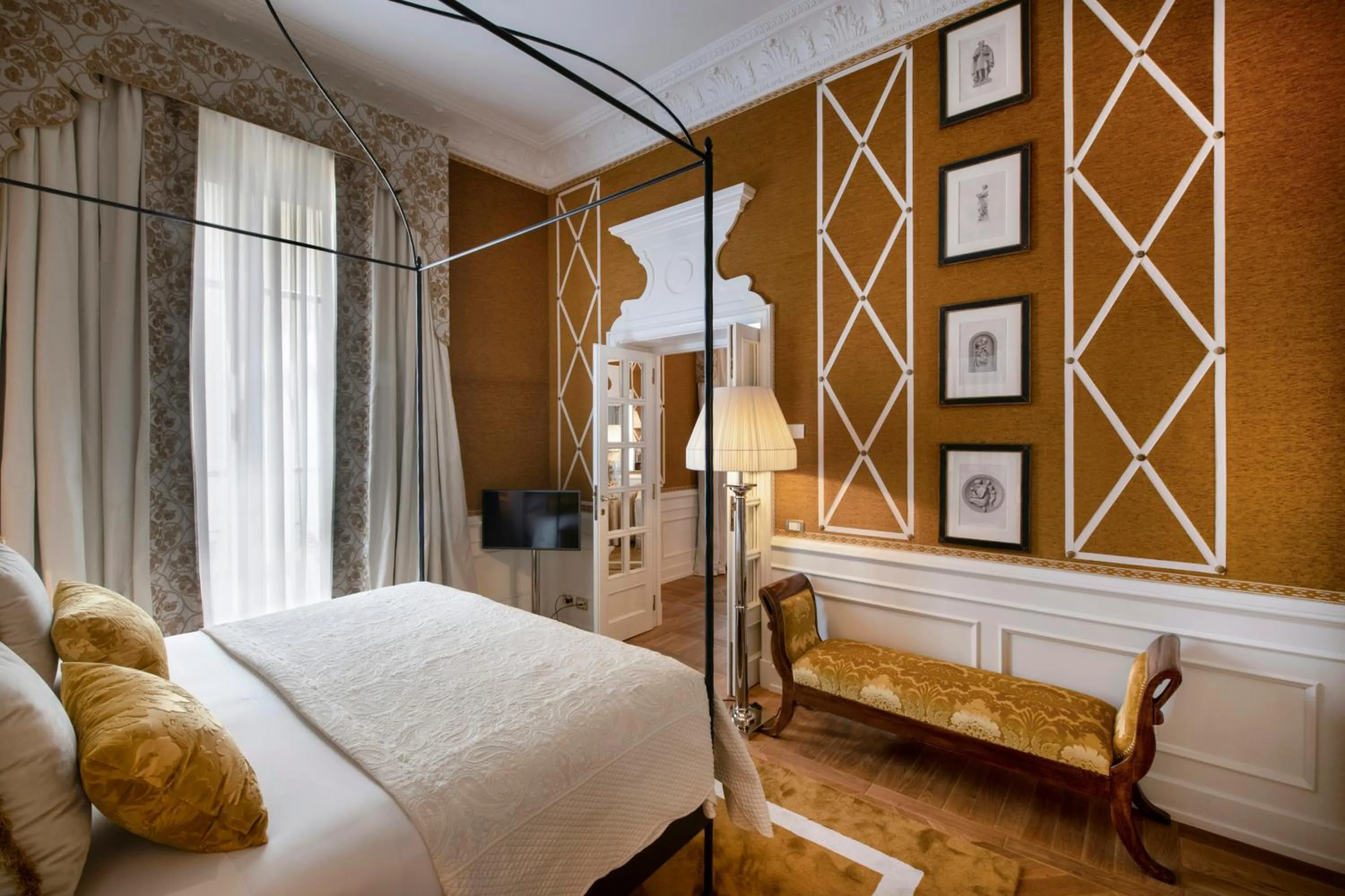 Photo of the whole room, Bed in Helvetia&Bristol Firenze – Starhotels Collezione