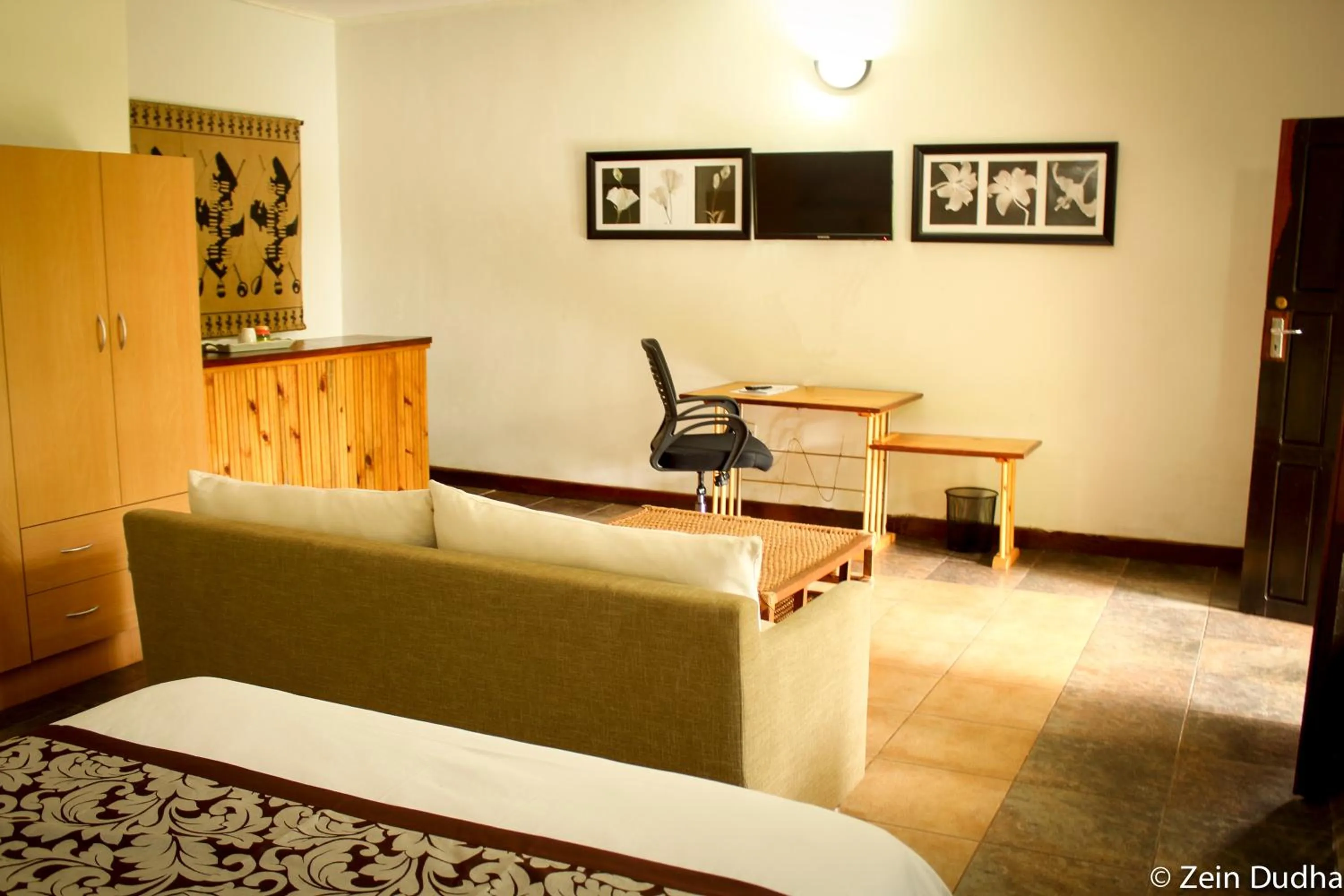 Photo of the whole room in Villa 33