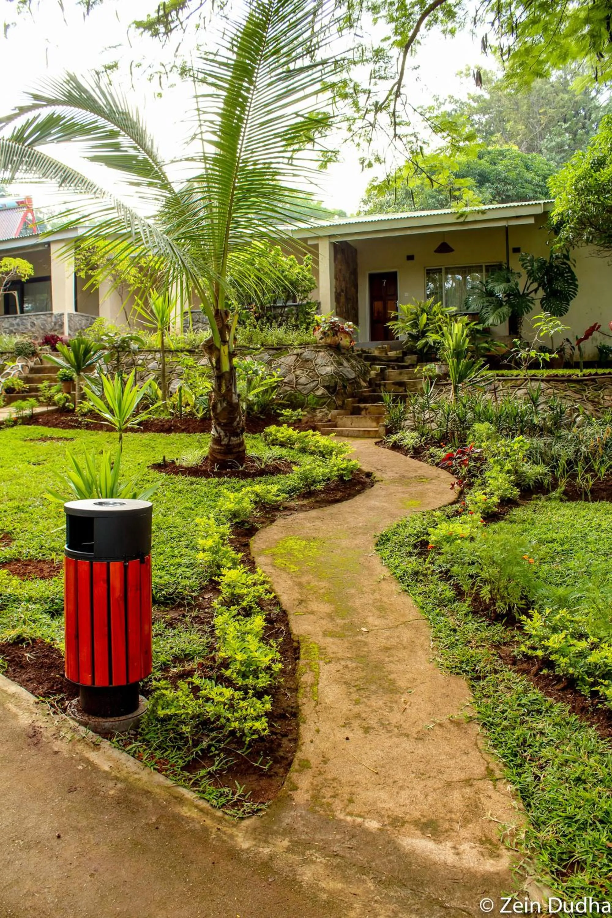 Property building in Villa 33