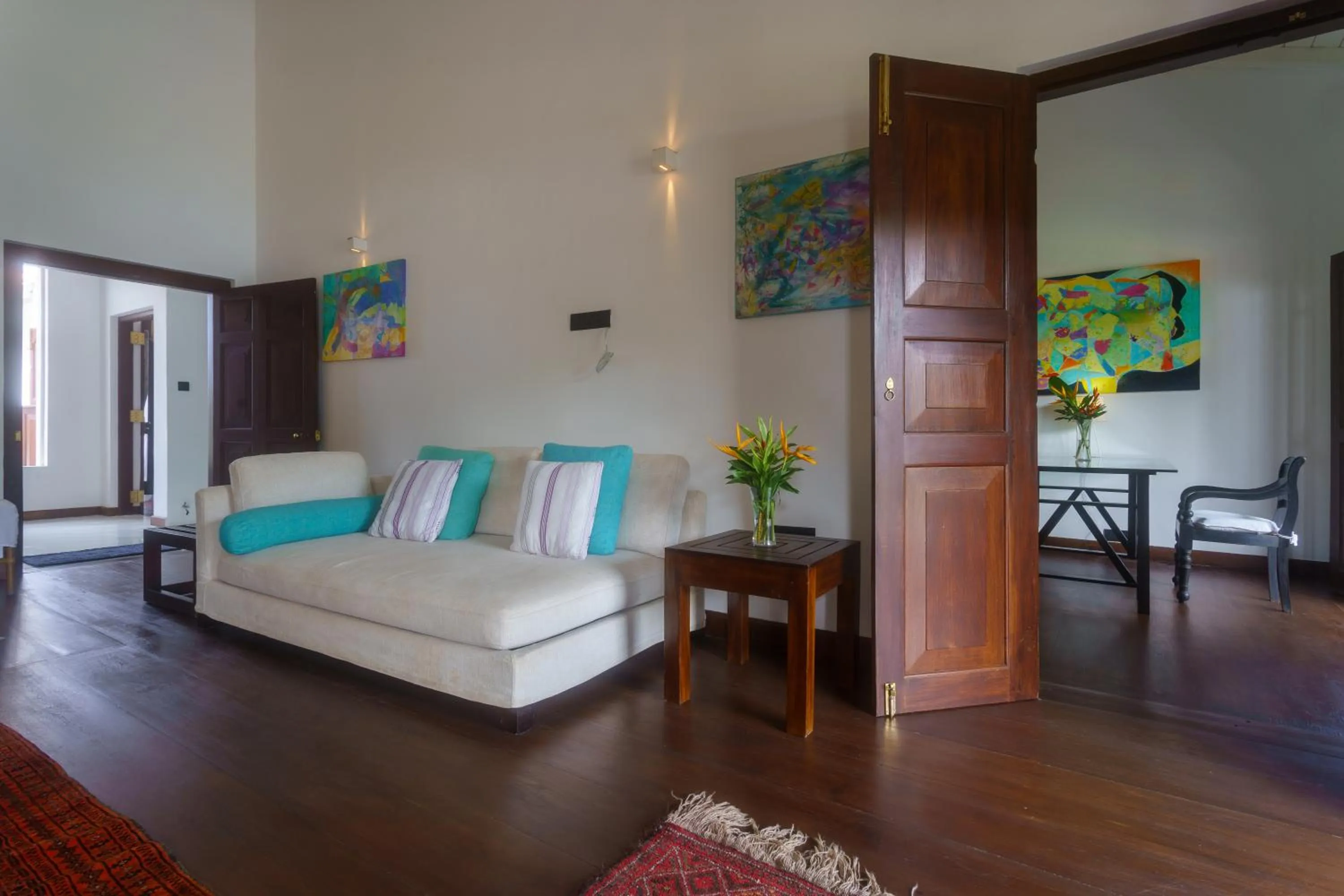 Seating area, Bed in Villa Aurora, Galle Fort