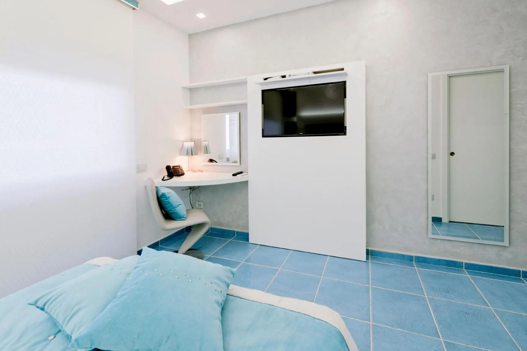 Bed in La Madegra Seasuite