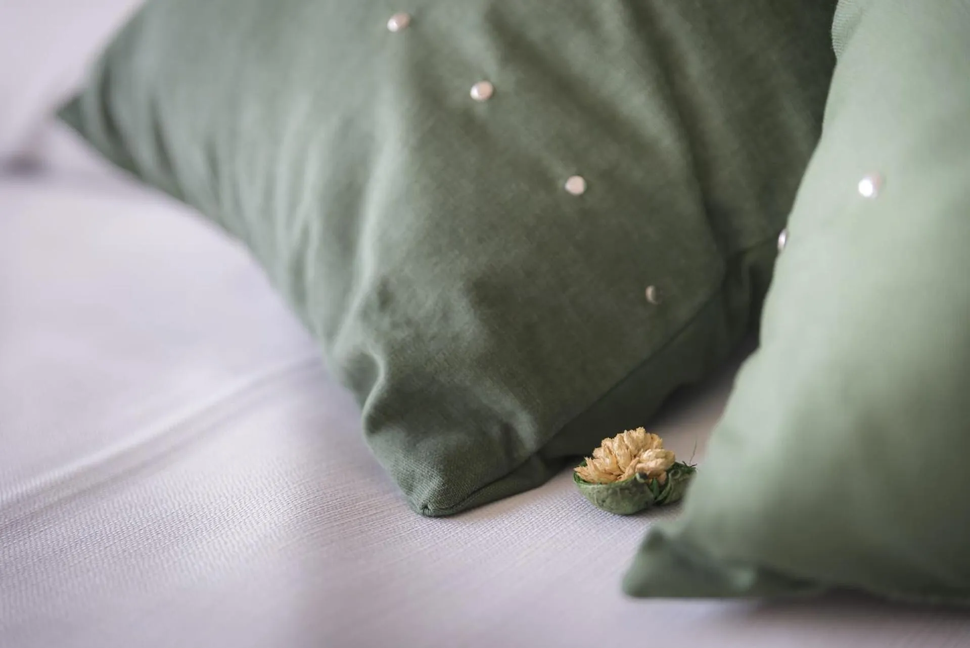 Decorative detail, Bed in La Madegra Seasuite