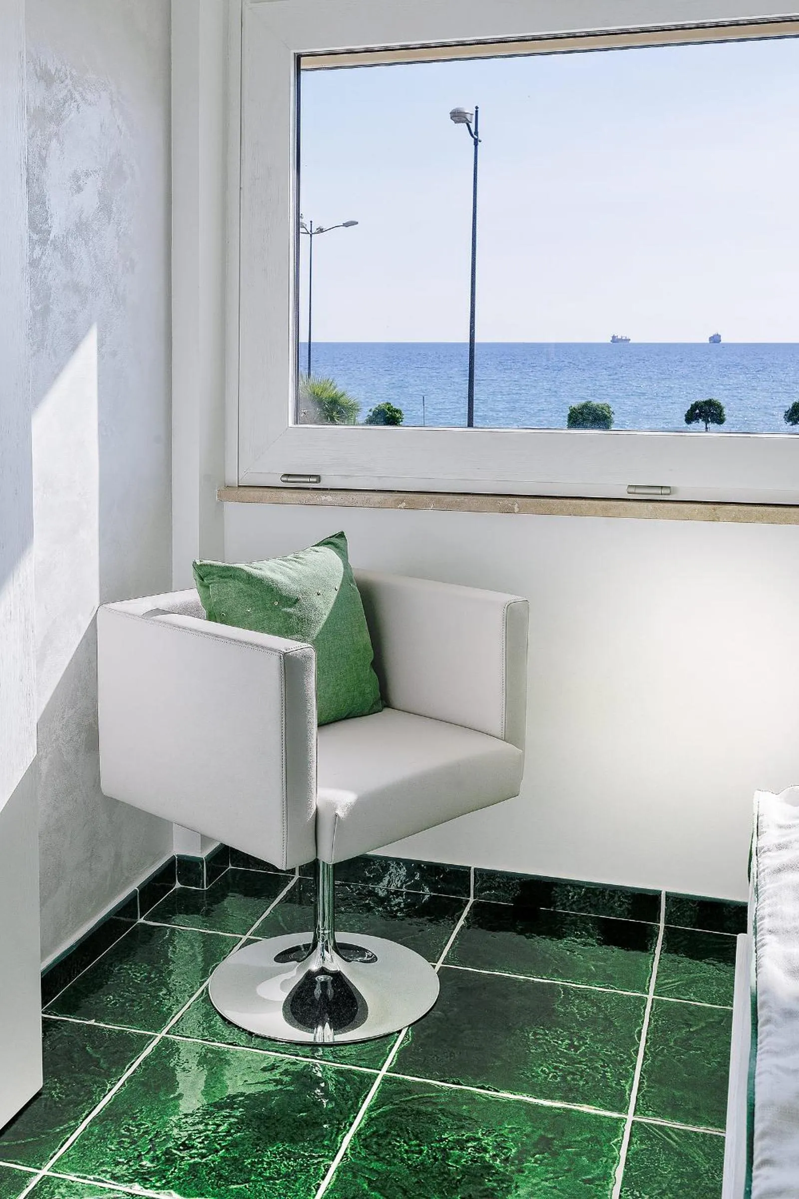 Seating area in La Madegra Seasuite