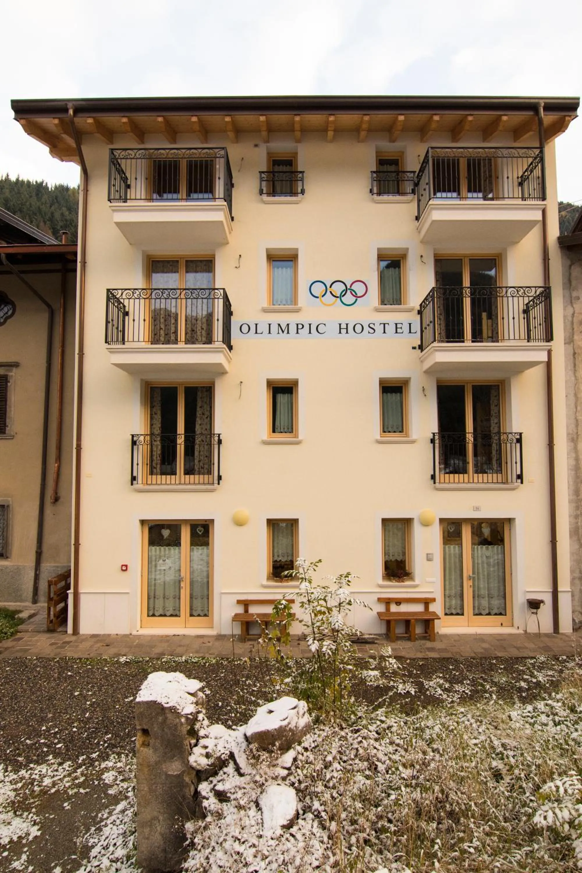 Facade/entrance in Olimpic Hostel