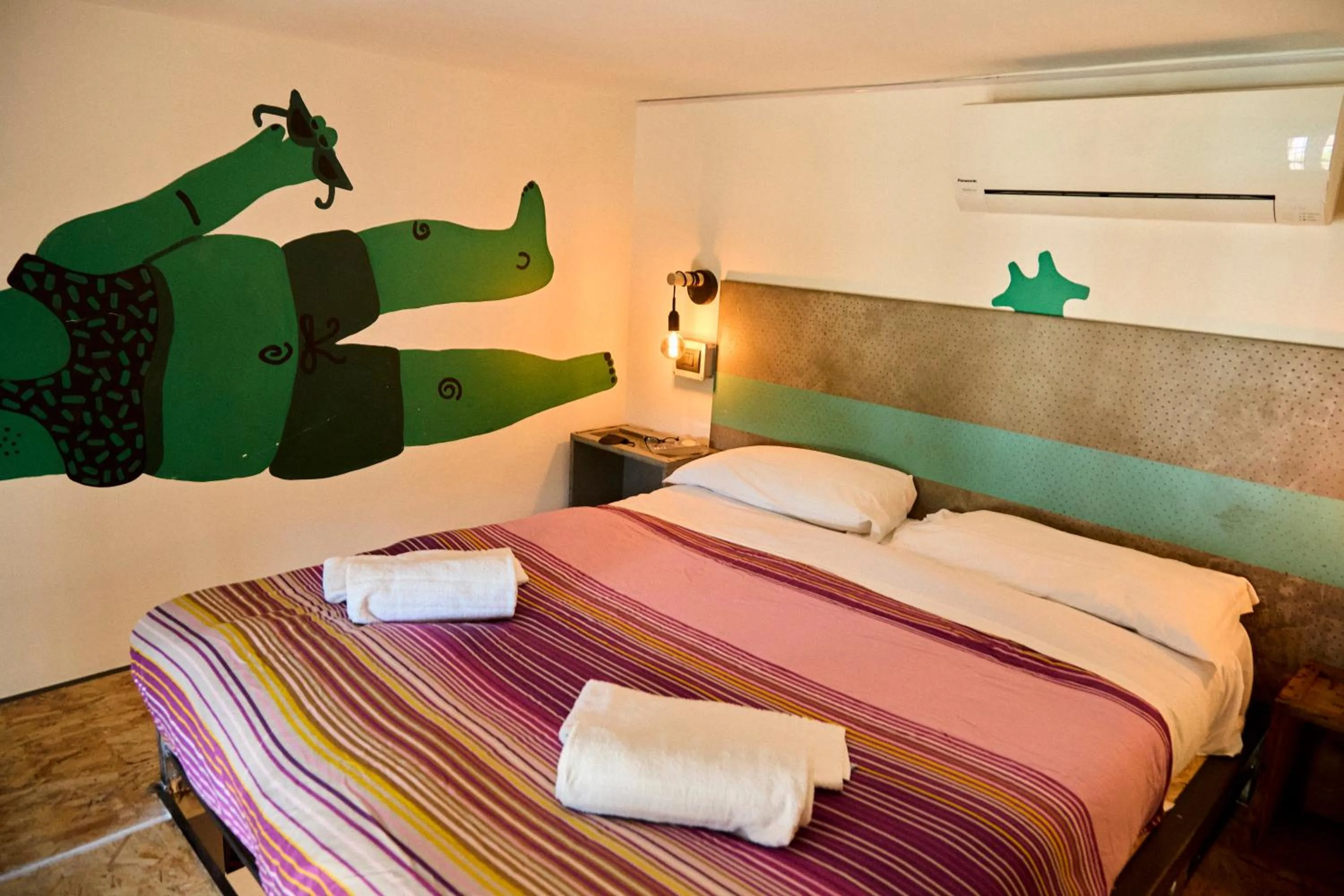 Bed in Madama Hostel & Bistrot