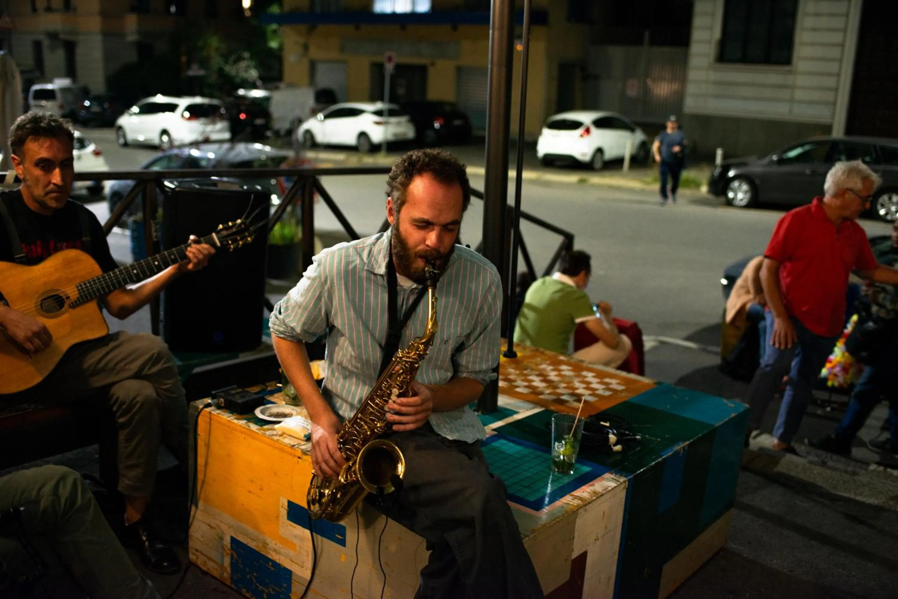 Evening entertainment in Madama Hostel & Bistrot