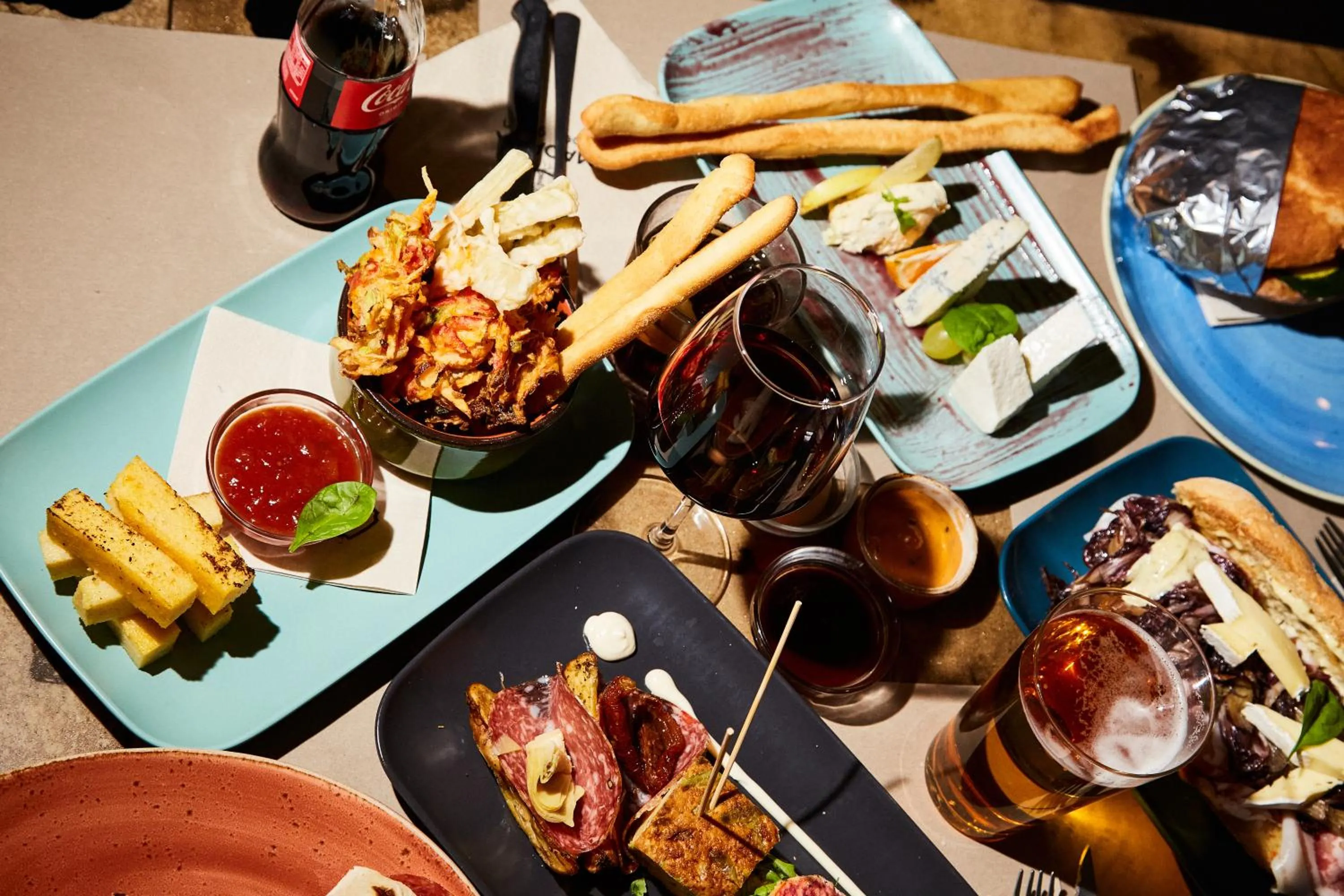 Restaurant/places to eat in Madama Hostel & Bistrot