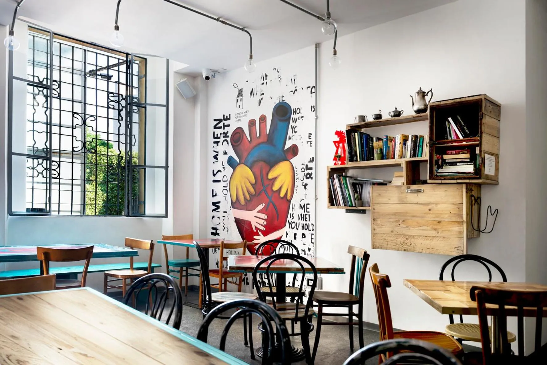 Lounge or bar in Madama Hostel & Bistrot