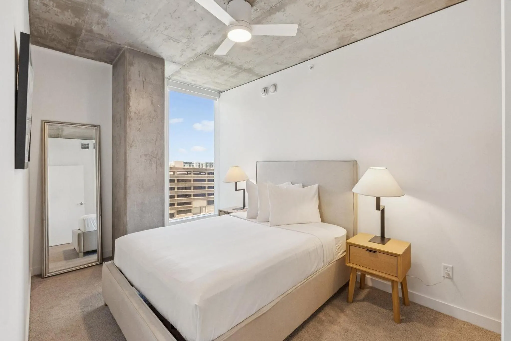 Bedroom, Bed in Placemakr Downtown Phoenix