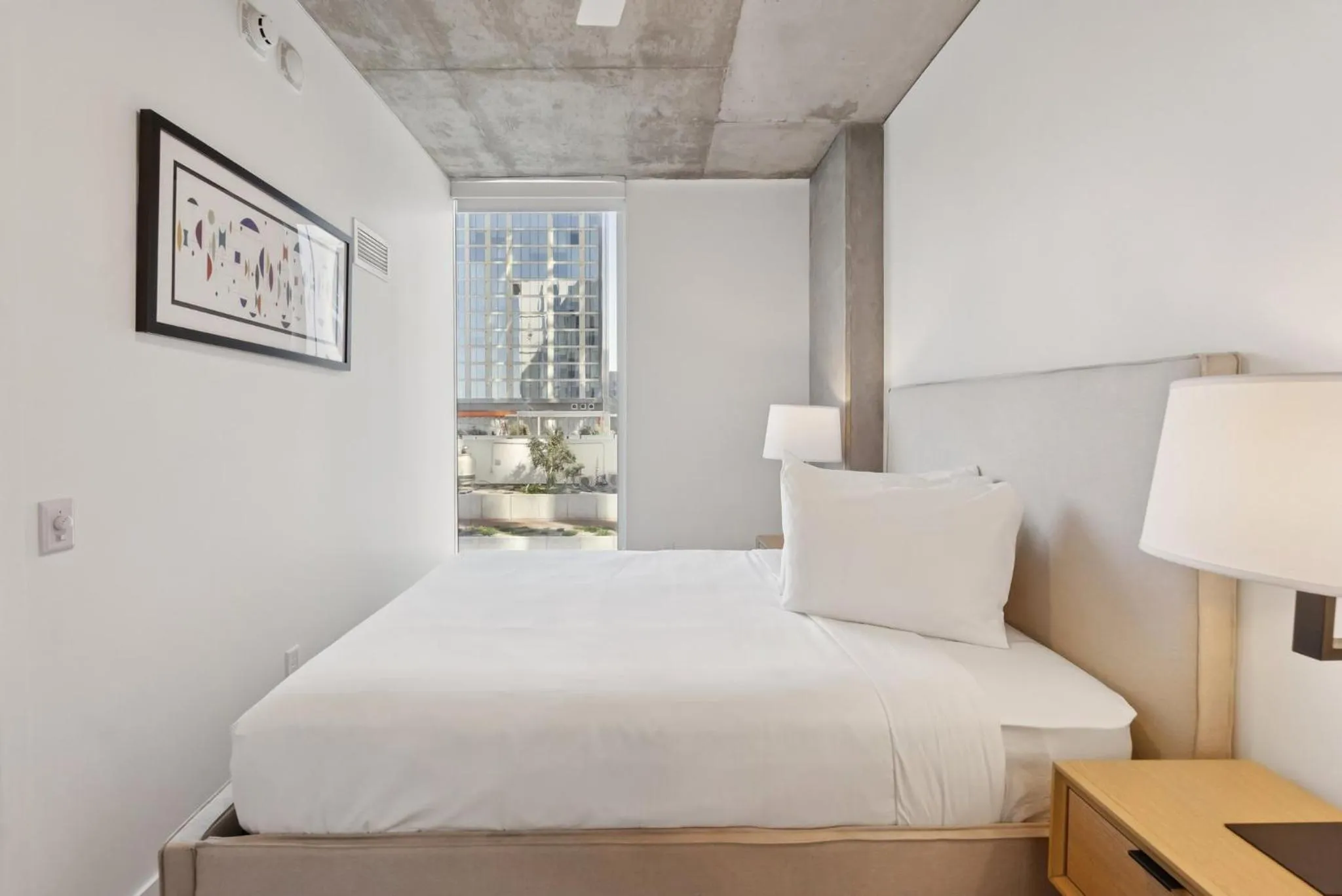 Bedroom, Bed in Placemakr Downtown Phoenix