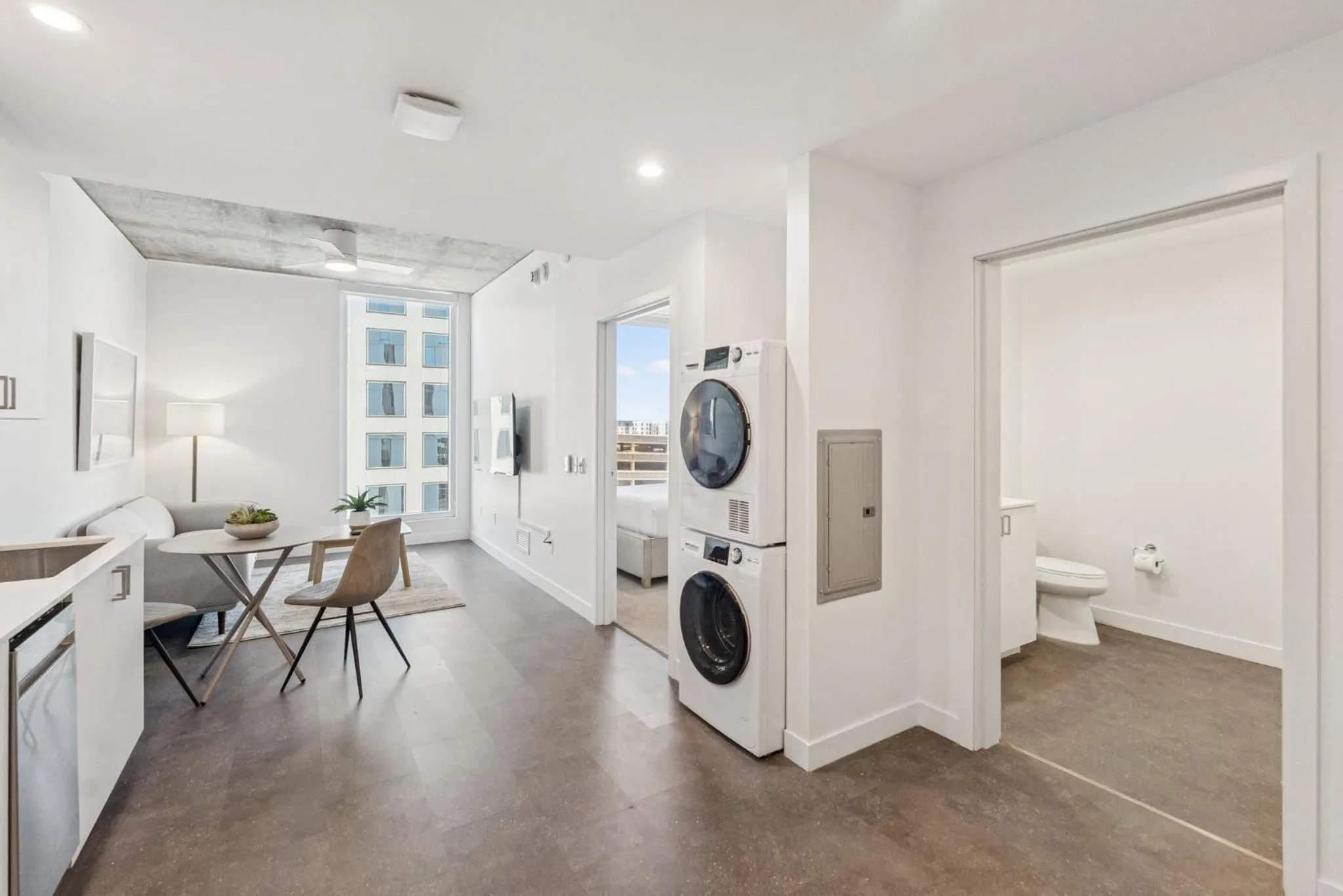 laundry in Placemakr Downtown Phoenix