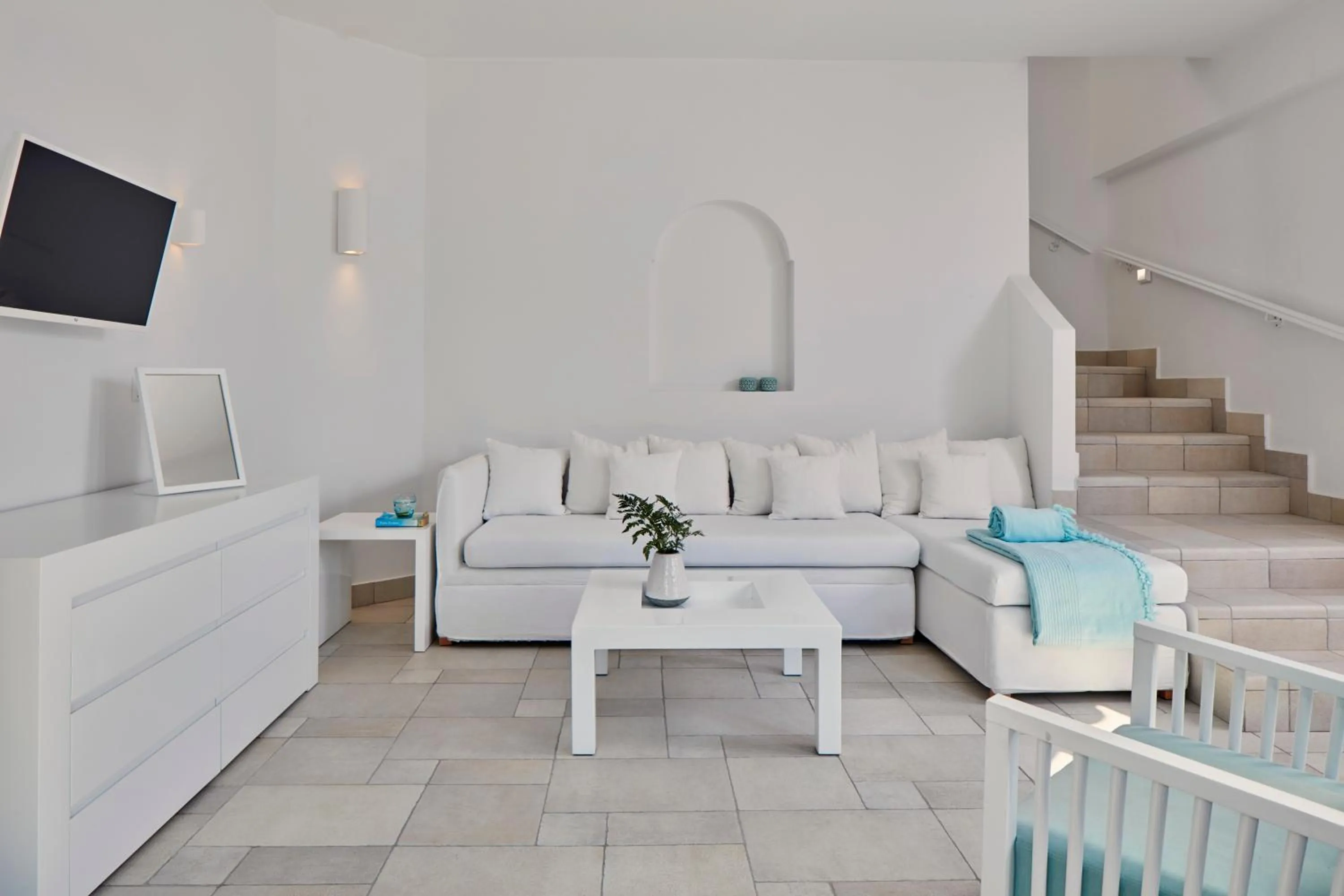 Living room in Aqua Blue Beach Hotel