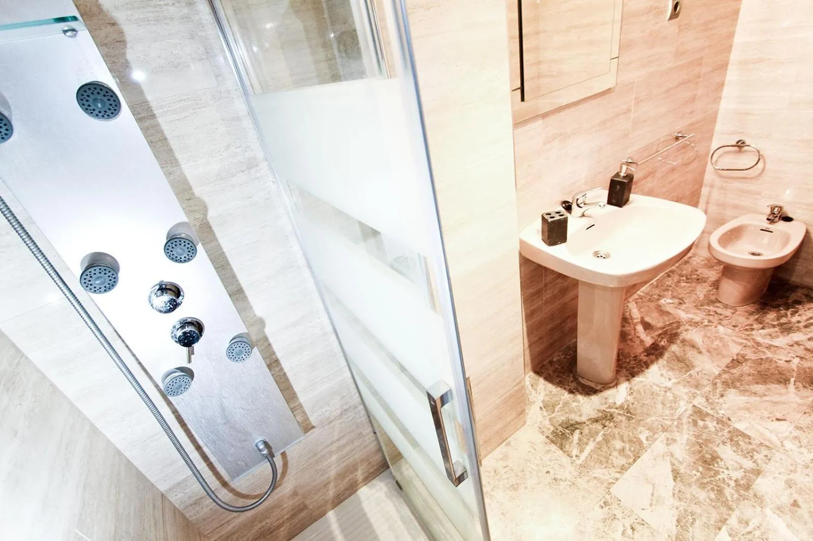 Bathroom in Cala Dorada 1 Planetcostadorada