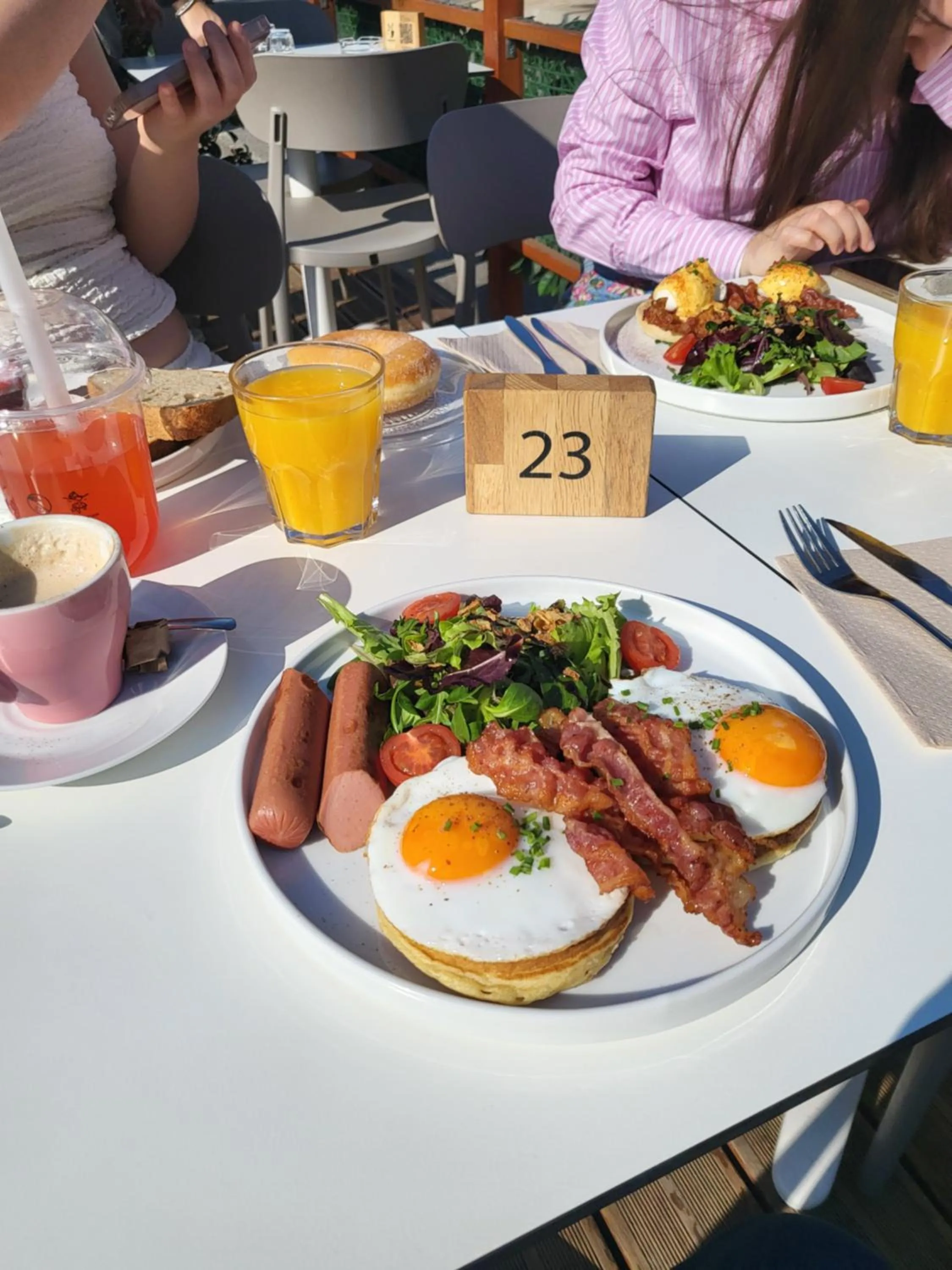 Breakfast in Pensiunea Taverna Bucium