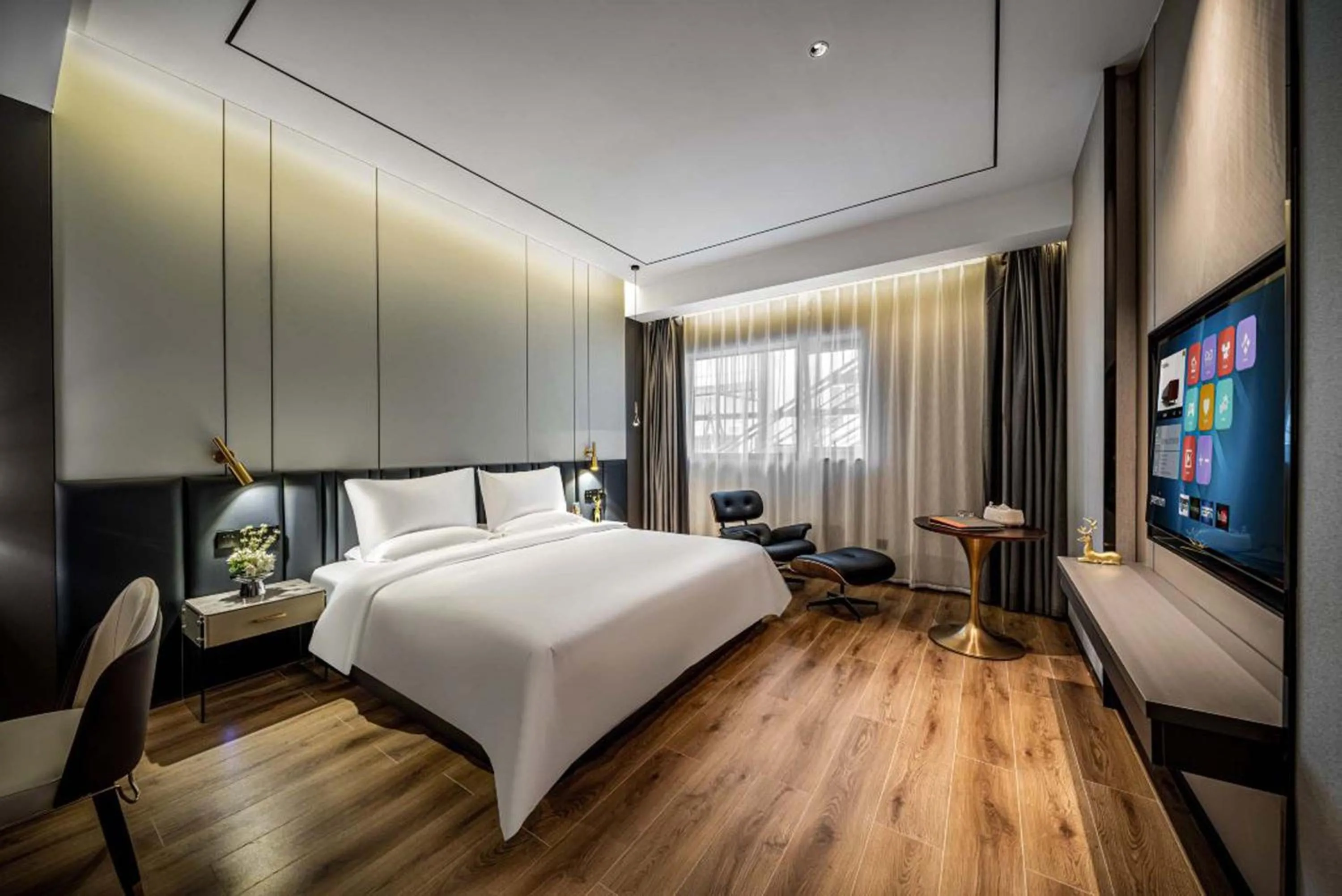 Bed in Pilot Hotel