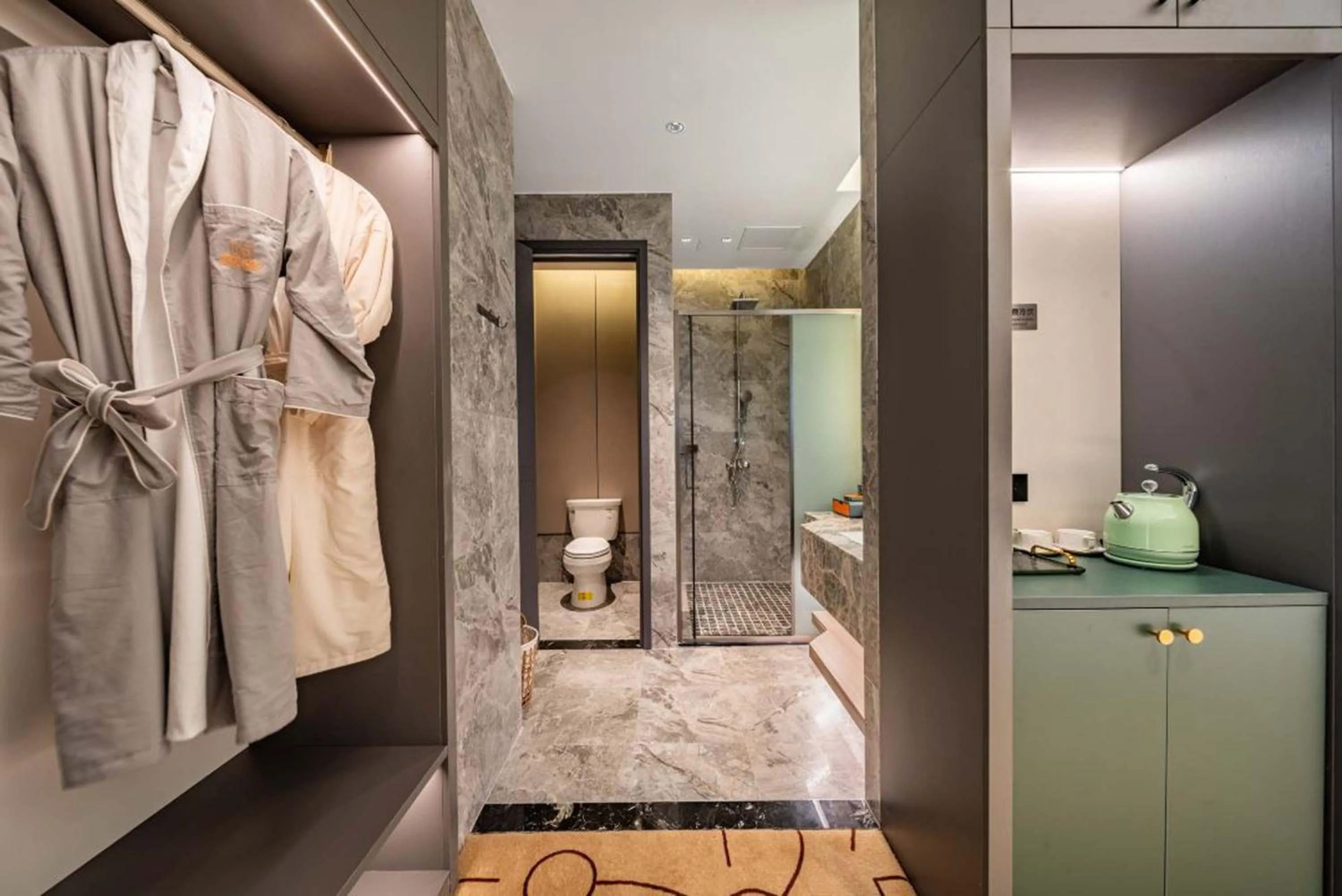 Shower in Pilot Hotel