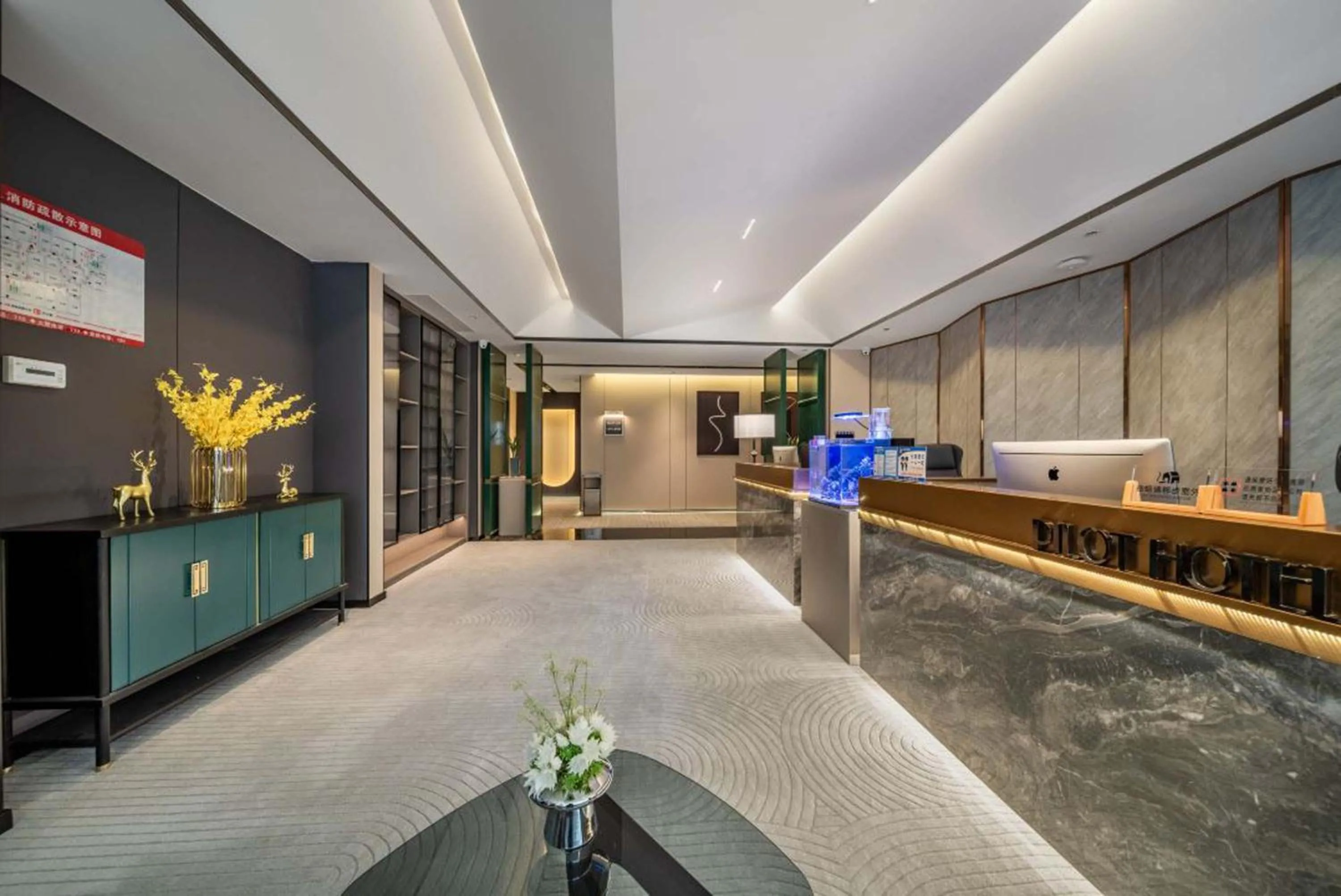 Lobby or reception in Pilot Hotel