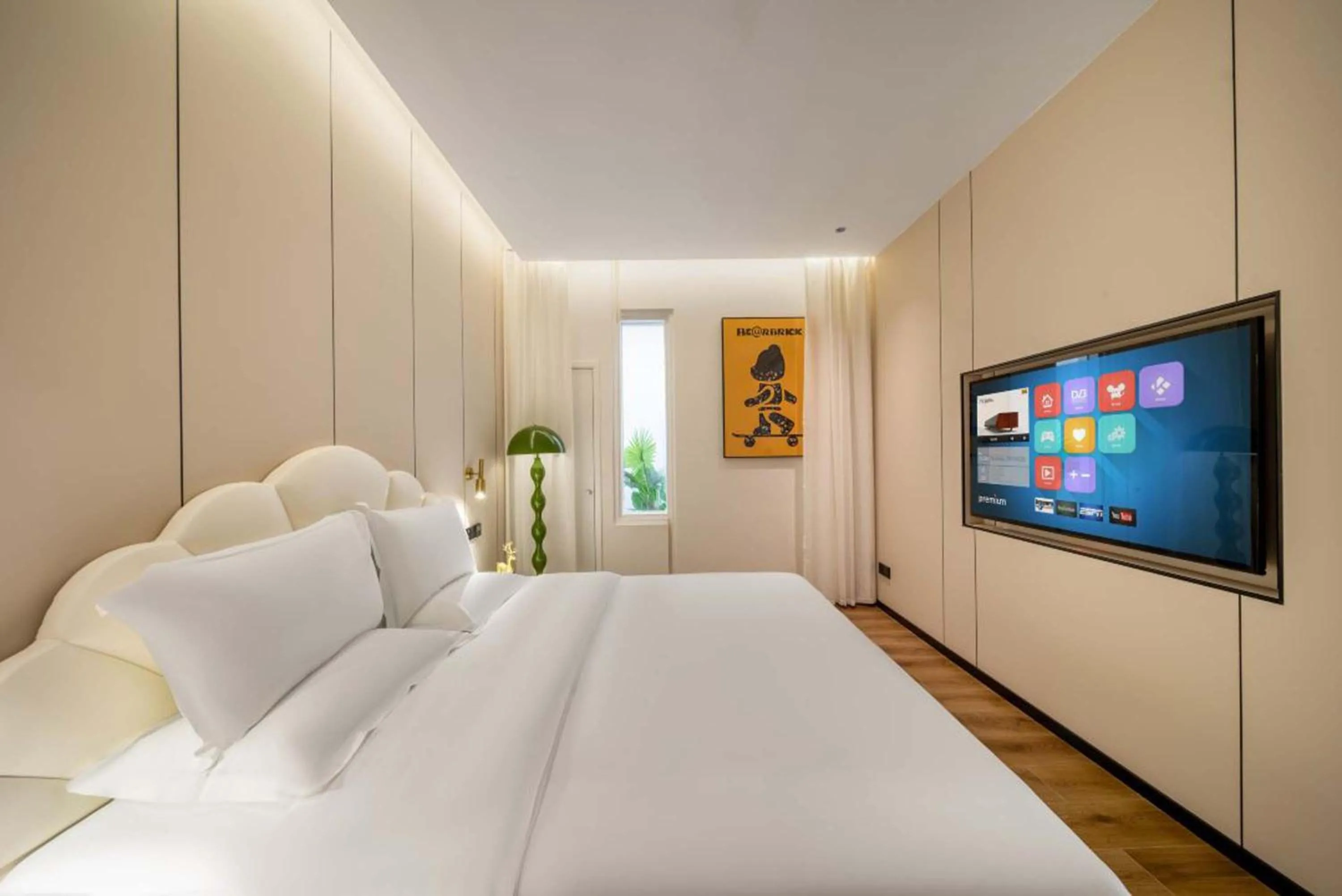 Bed in Pilot Hotel