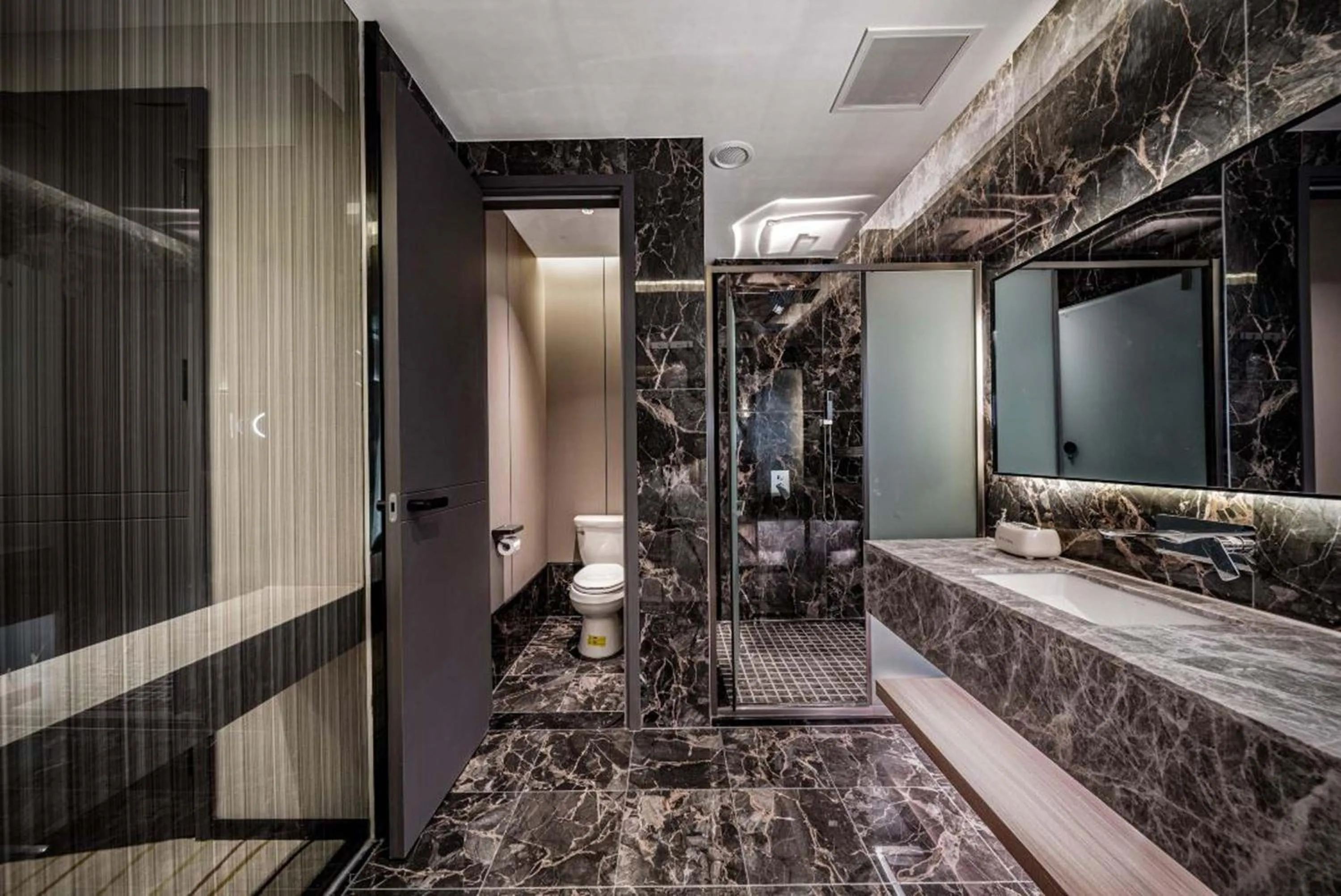 Shower in Pilot Hotel