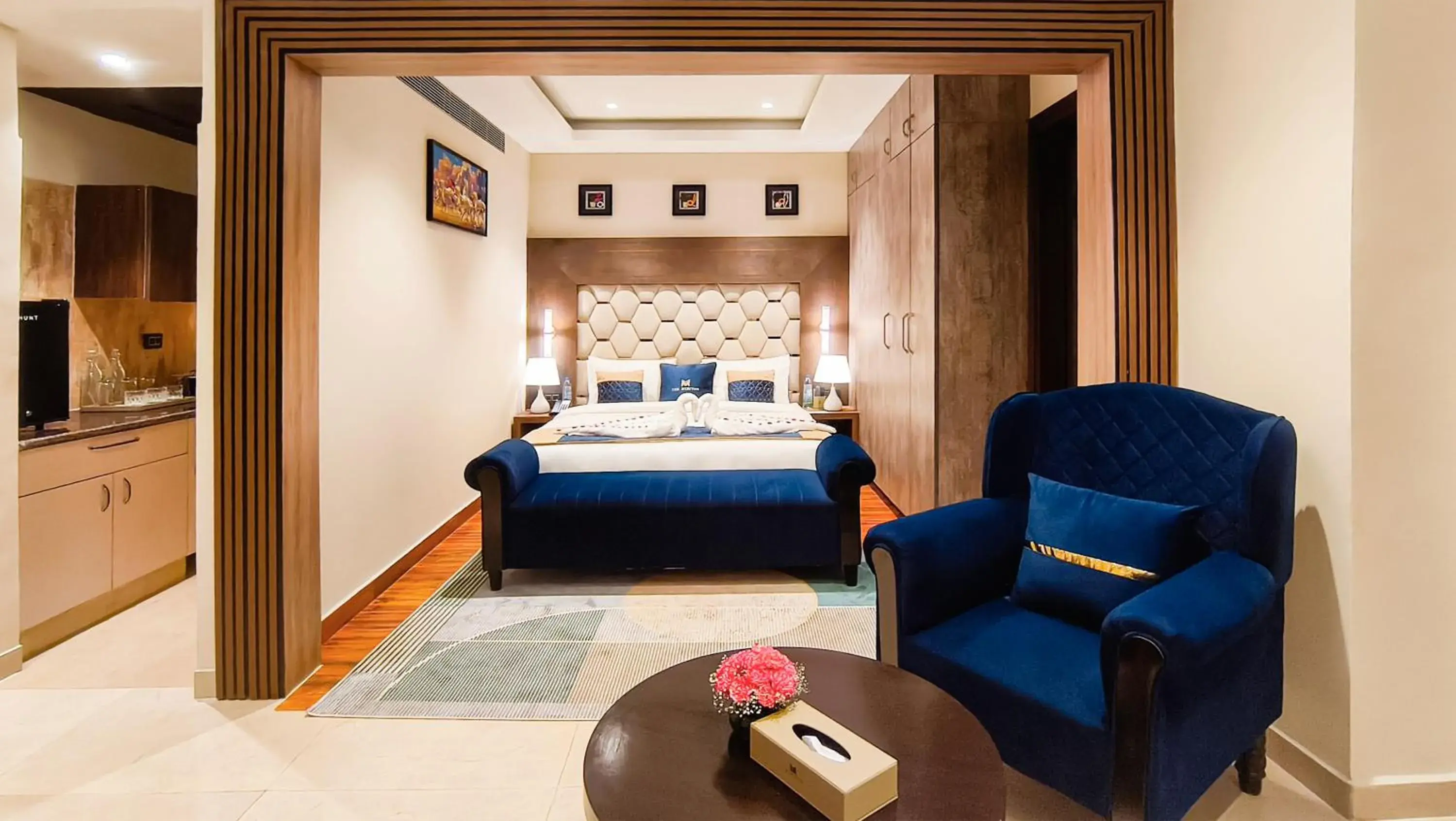 Standard King Room - single occupancy in The Meriton Standard King Room - single occupancy in The Meriton