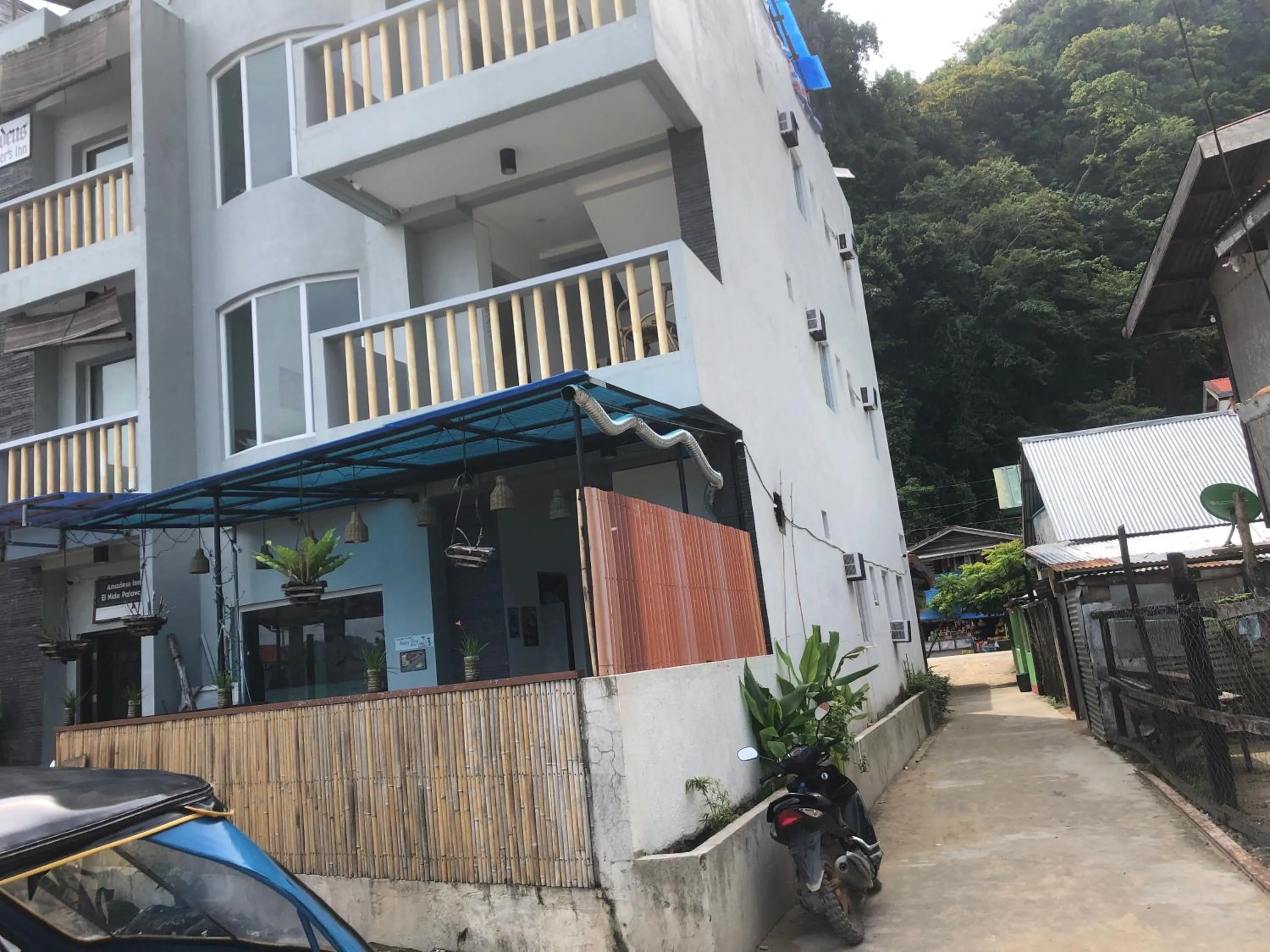 Amadeus and Isabel Inn