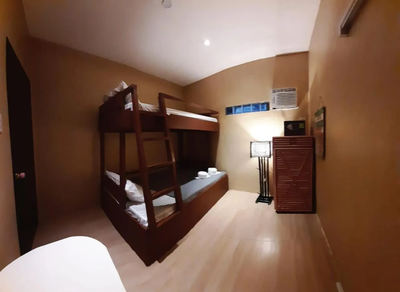 Bed in Amadeus and Isabel Inn